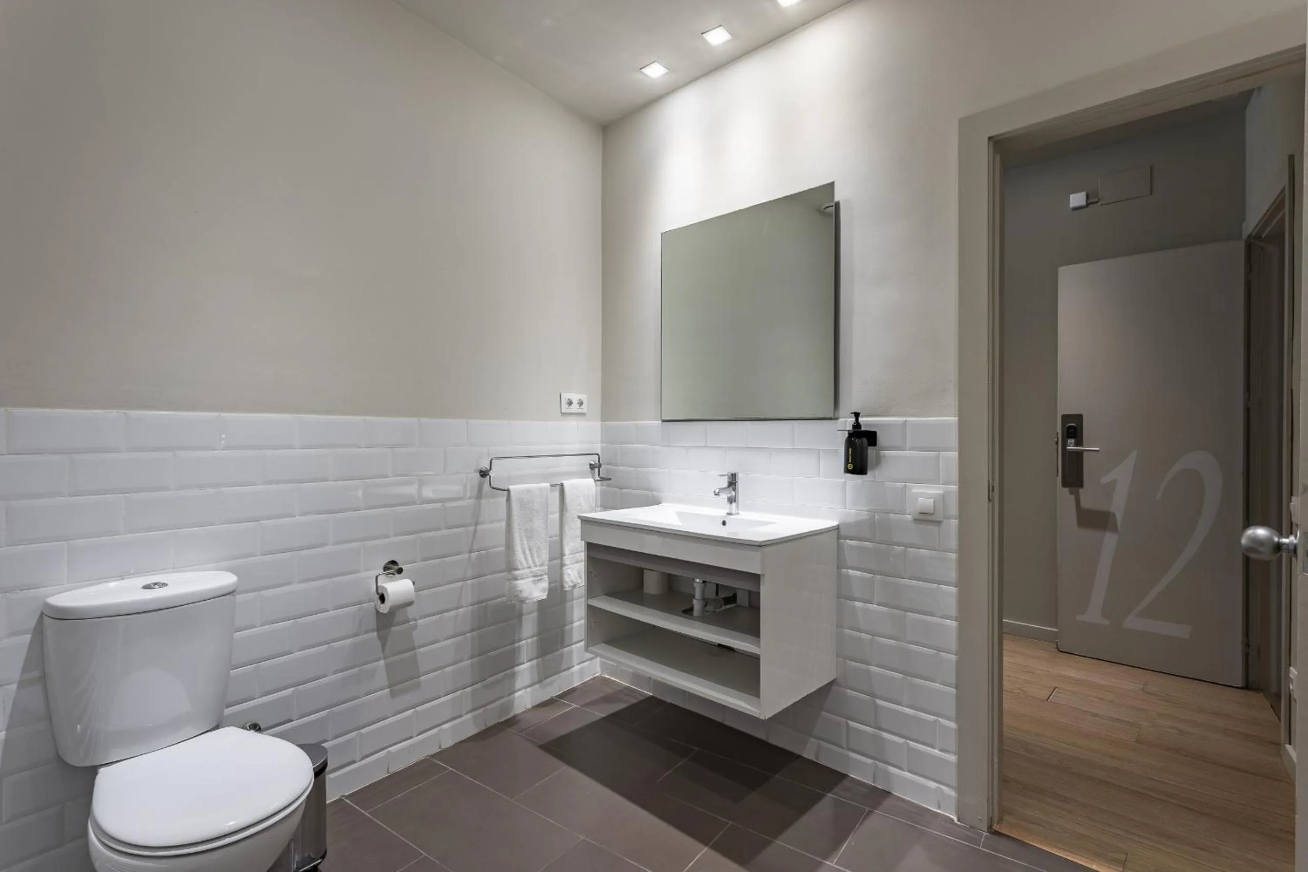 Bathroom in Ola Living Hostal Diagonal