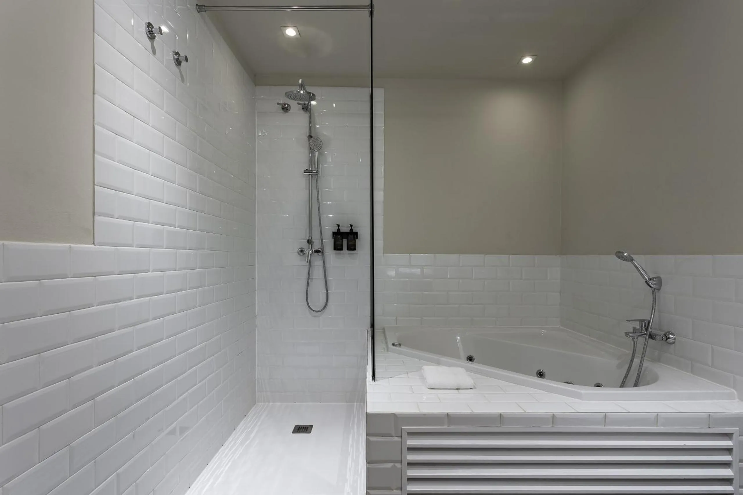 Bathroom in Ola Living Hostal Diagonal