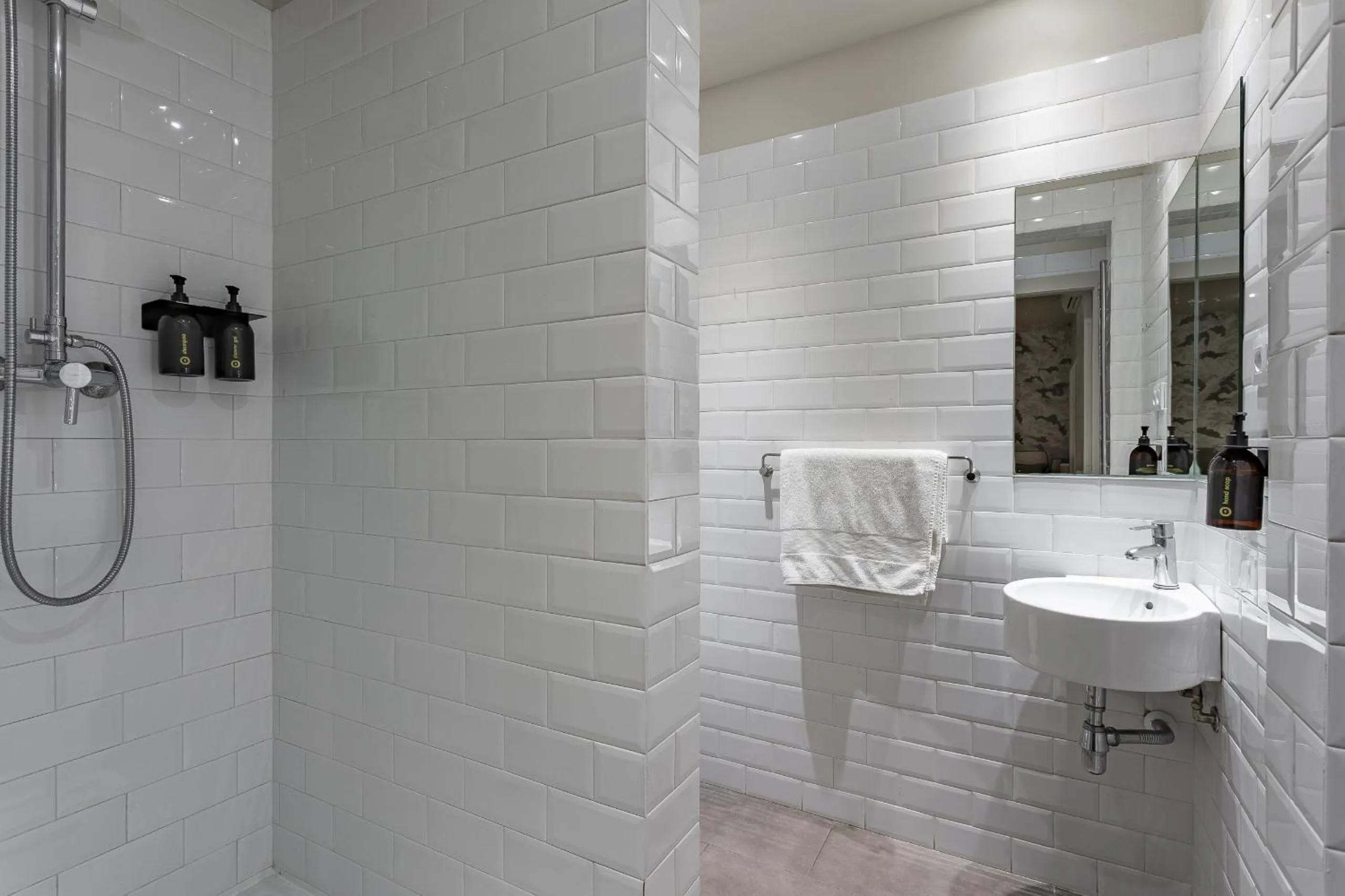 Bathroom in Ola Living Hostal Diagonal