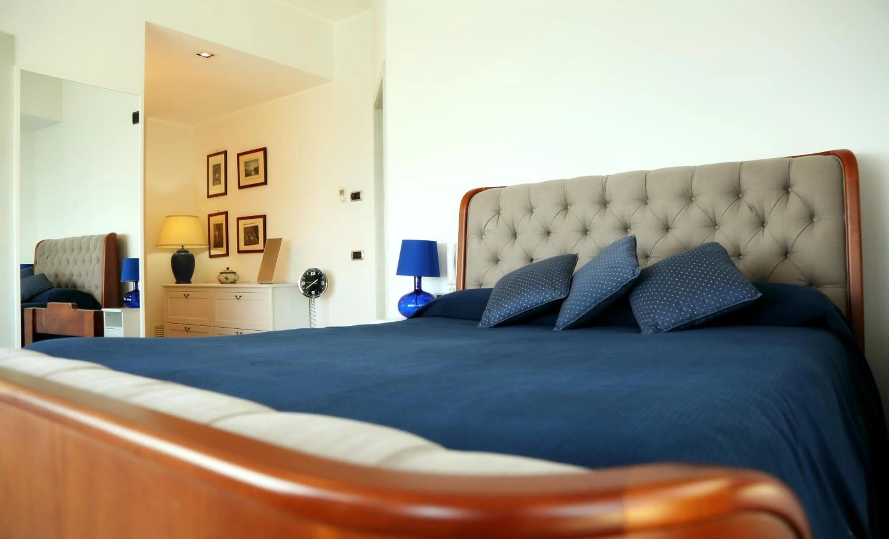 Bedroom, Bed in Maison Blanche Taormina