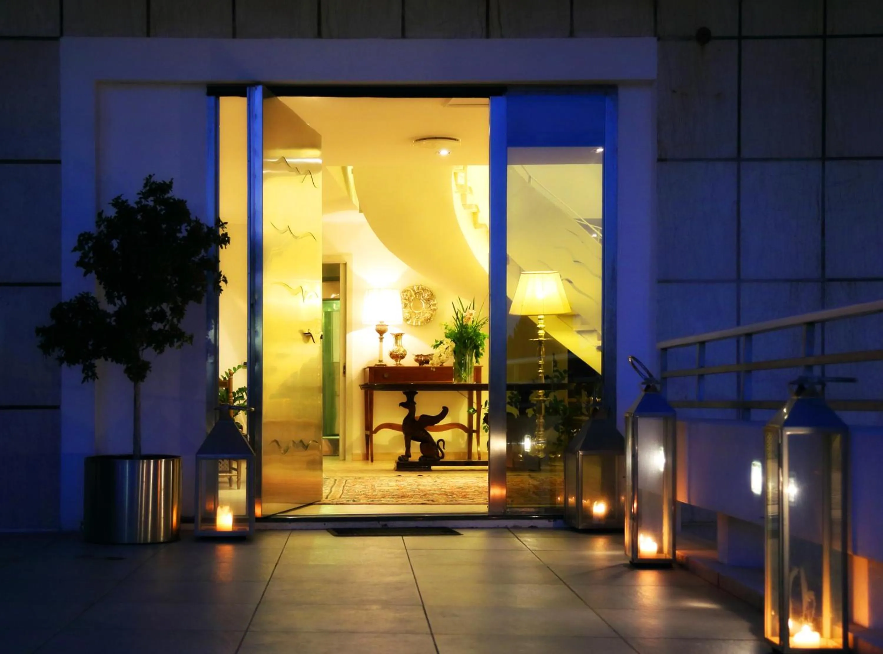 Facade/entrance in Maison Blanche Taormina