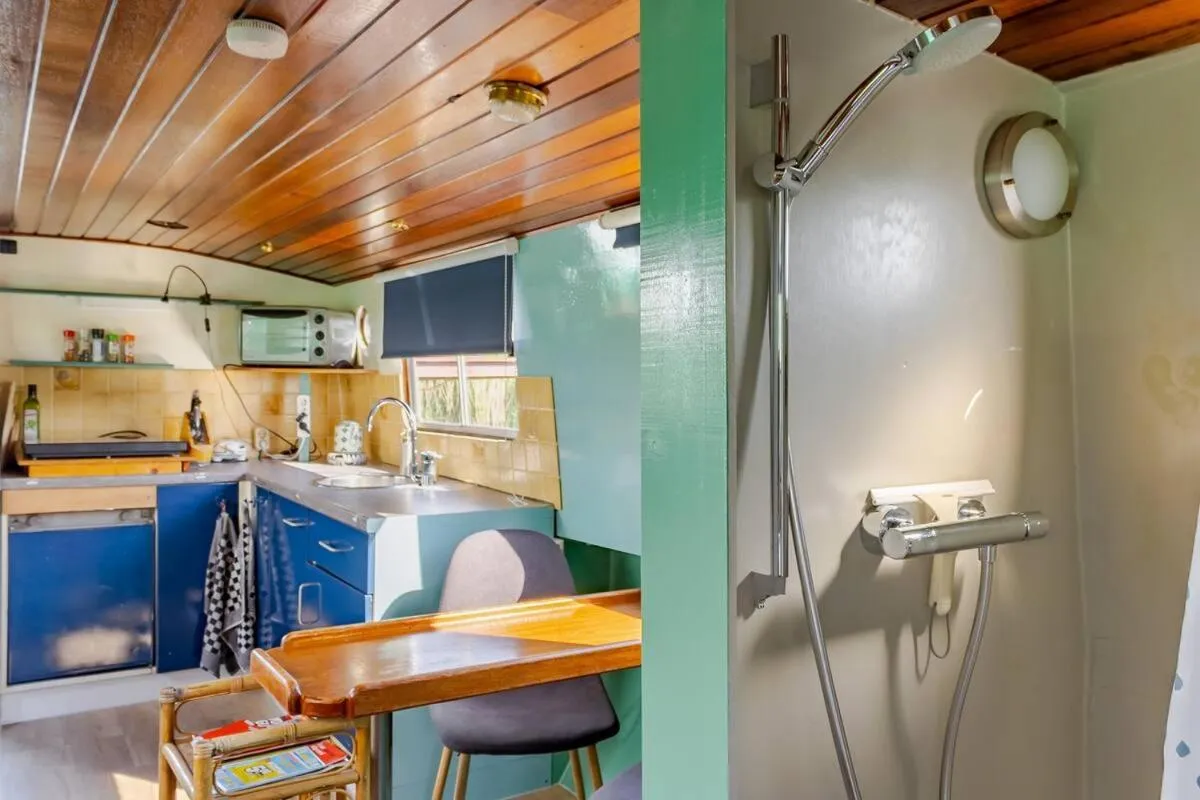 Bathroom in Floating B&B Amsterdam