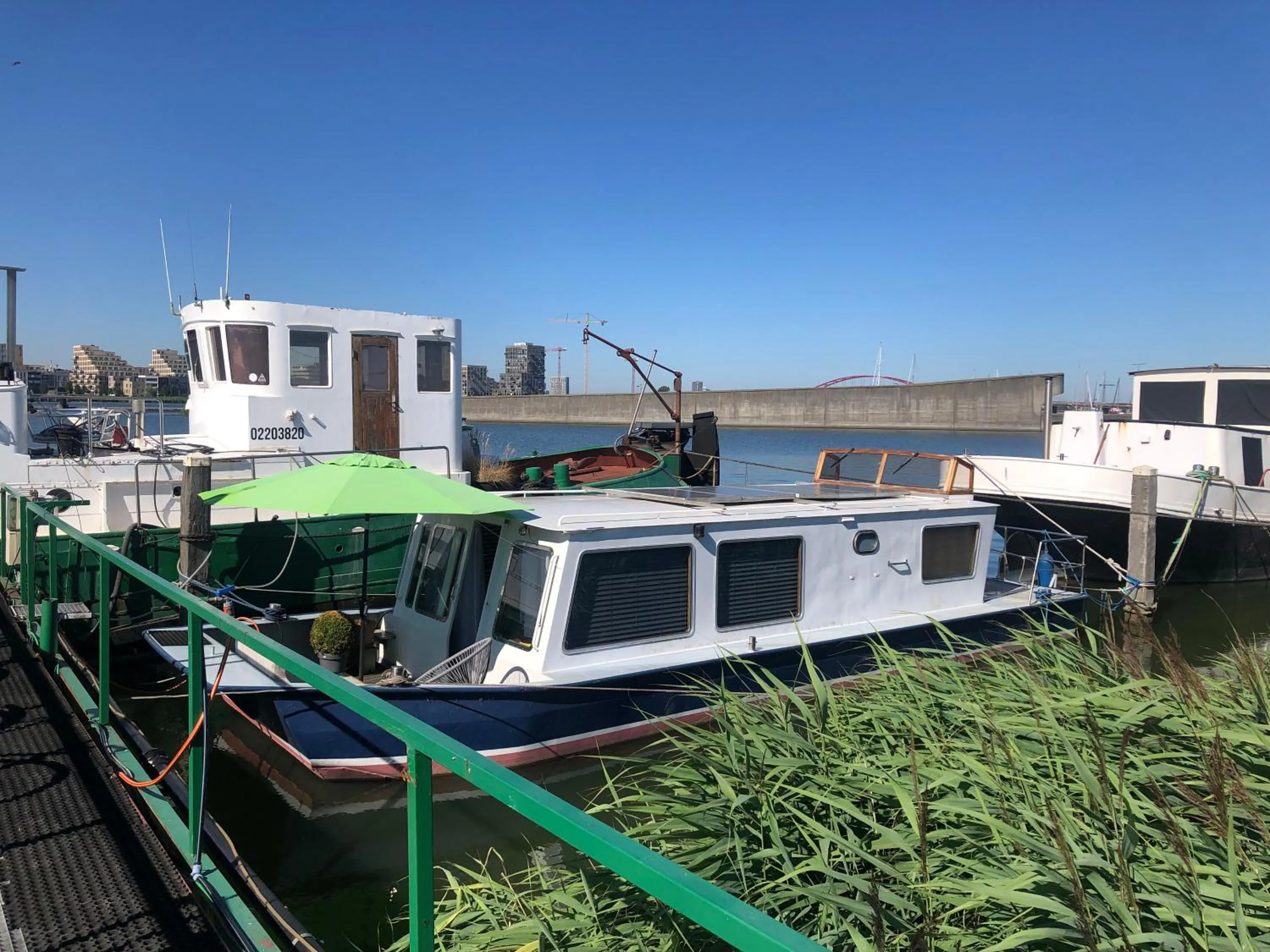 River view in Floating B&B Amsterdam