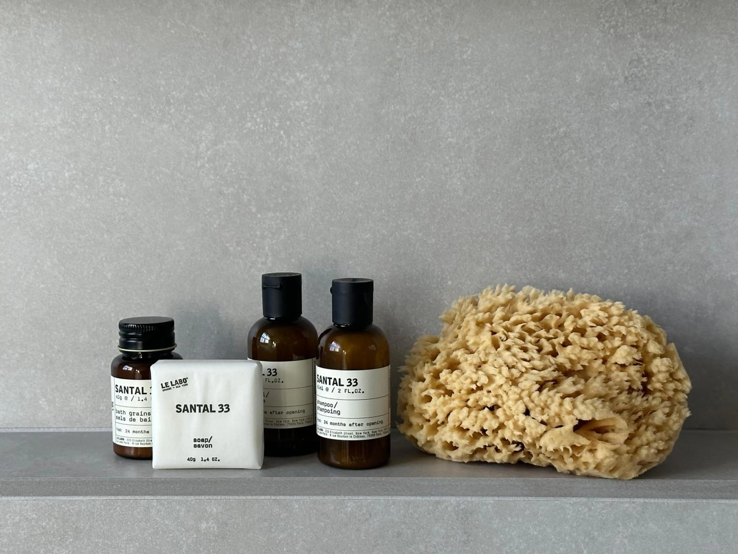 Bathroom in 9 Academy