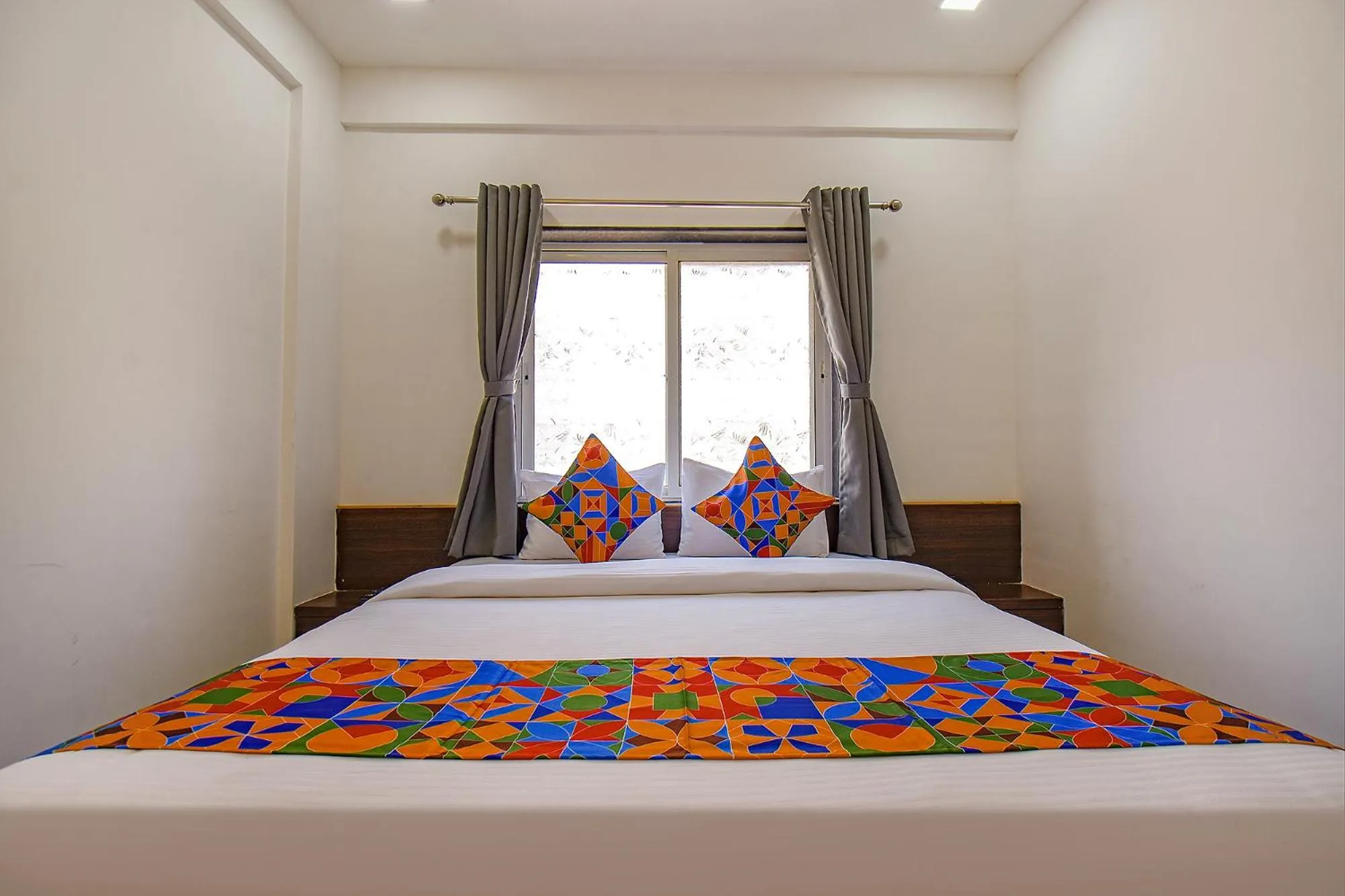 Bed in FabHotel Fortune Suites - Nr Mannipal Hospital, Baner