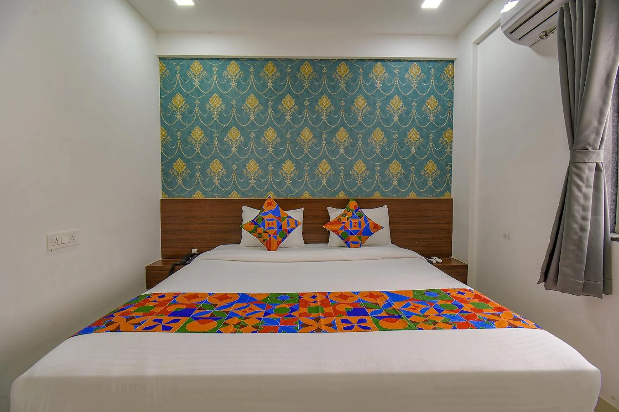 Bed in FabHotel Fortune Suites - Nr Mannipal Hospital, Baner