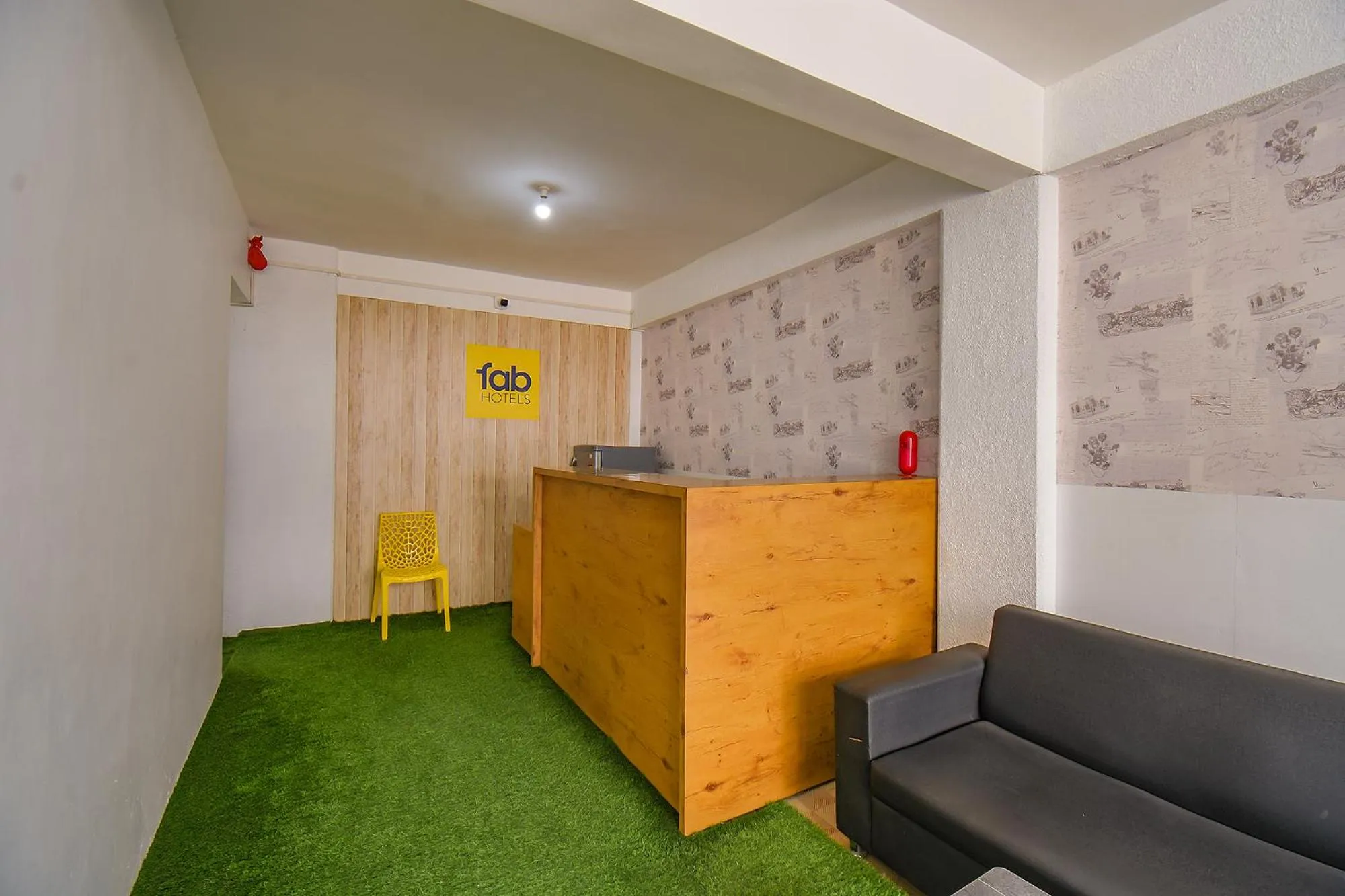 Lobby or reception in FabHotel Fortune Suites - Nr Mannipal Hospital, Baner