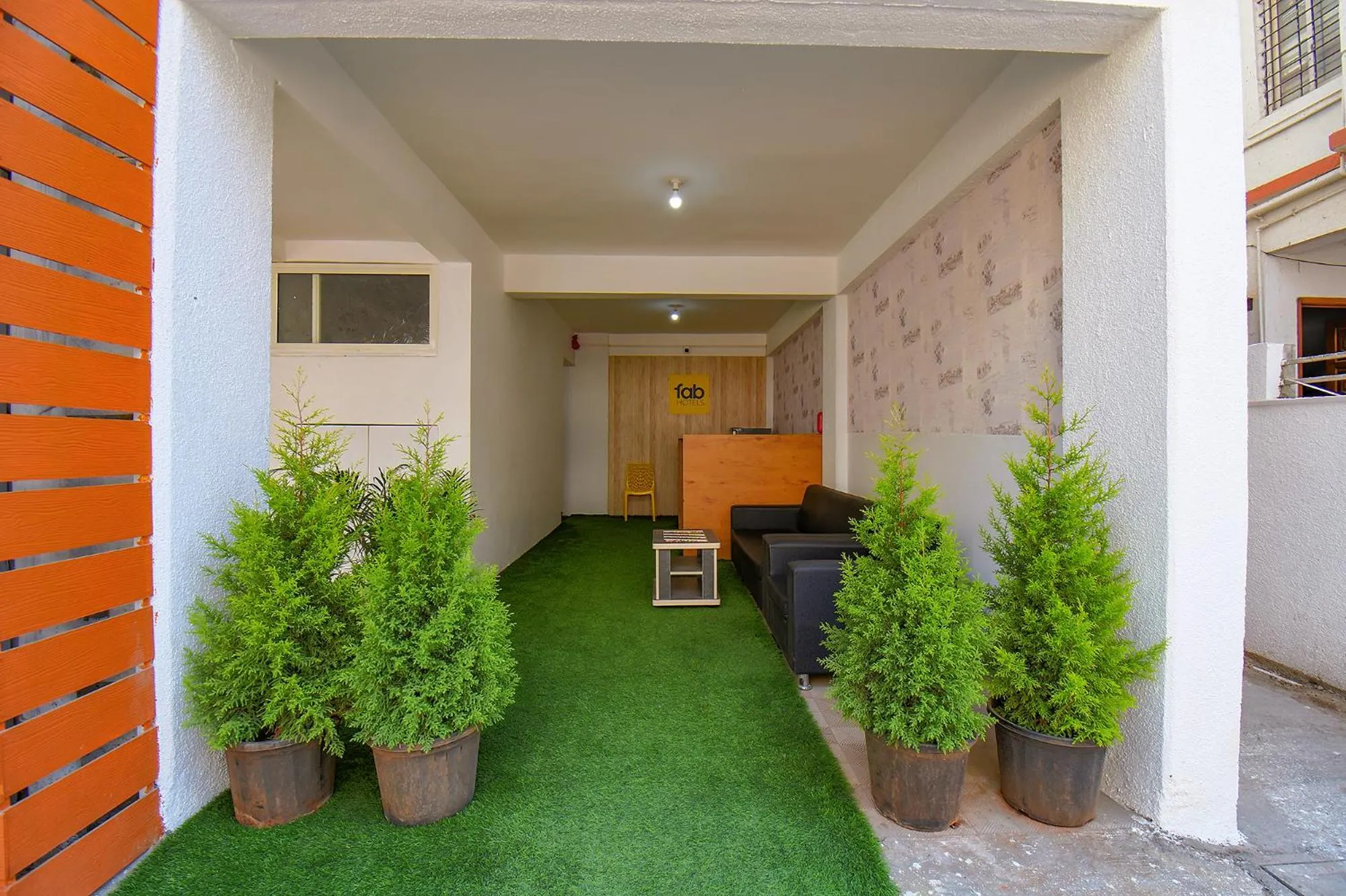 Lobby or reception in FabHotel Fortune Suites - Nr Mannipal Hospital, Baner