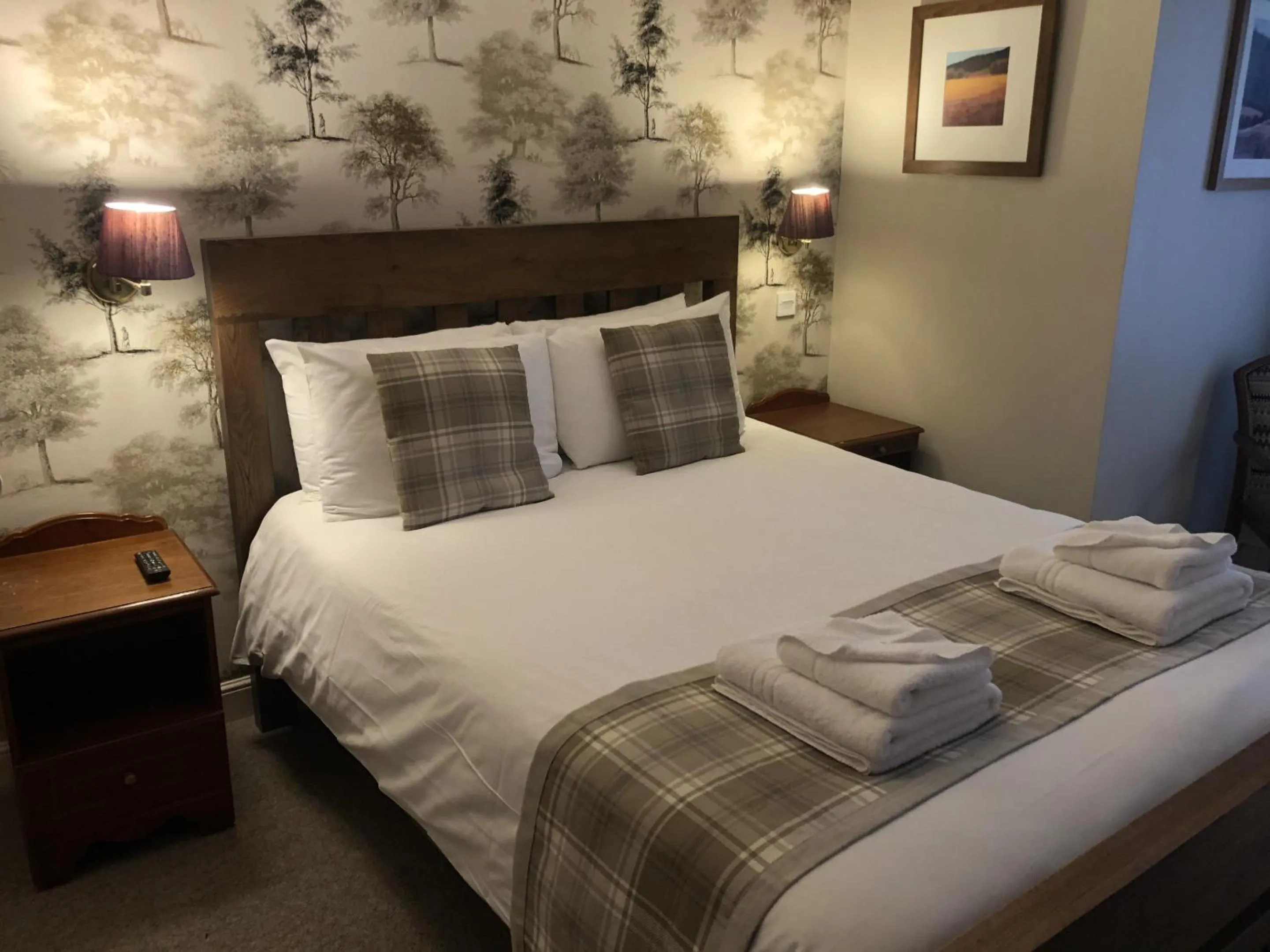 Bedroom, Bed in The Old Bell - Warminster