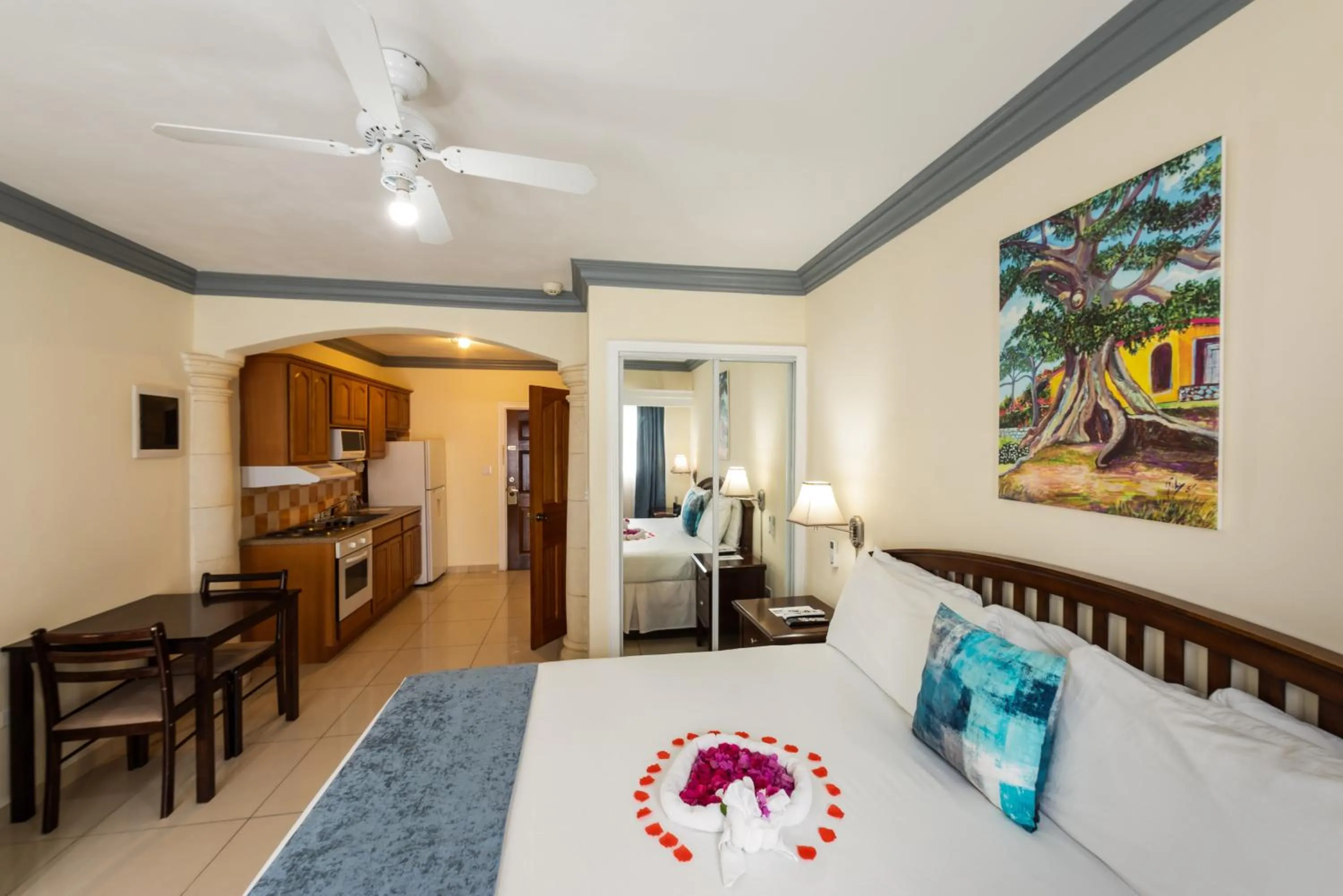 Photo of the whole room, Bed in Baker's Suites