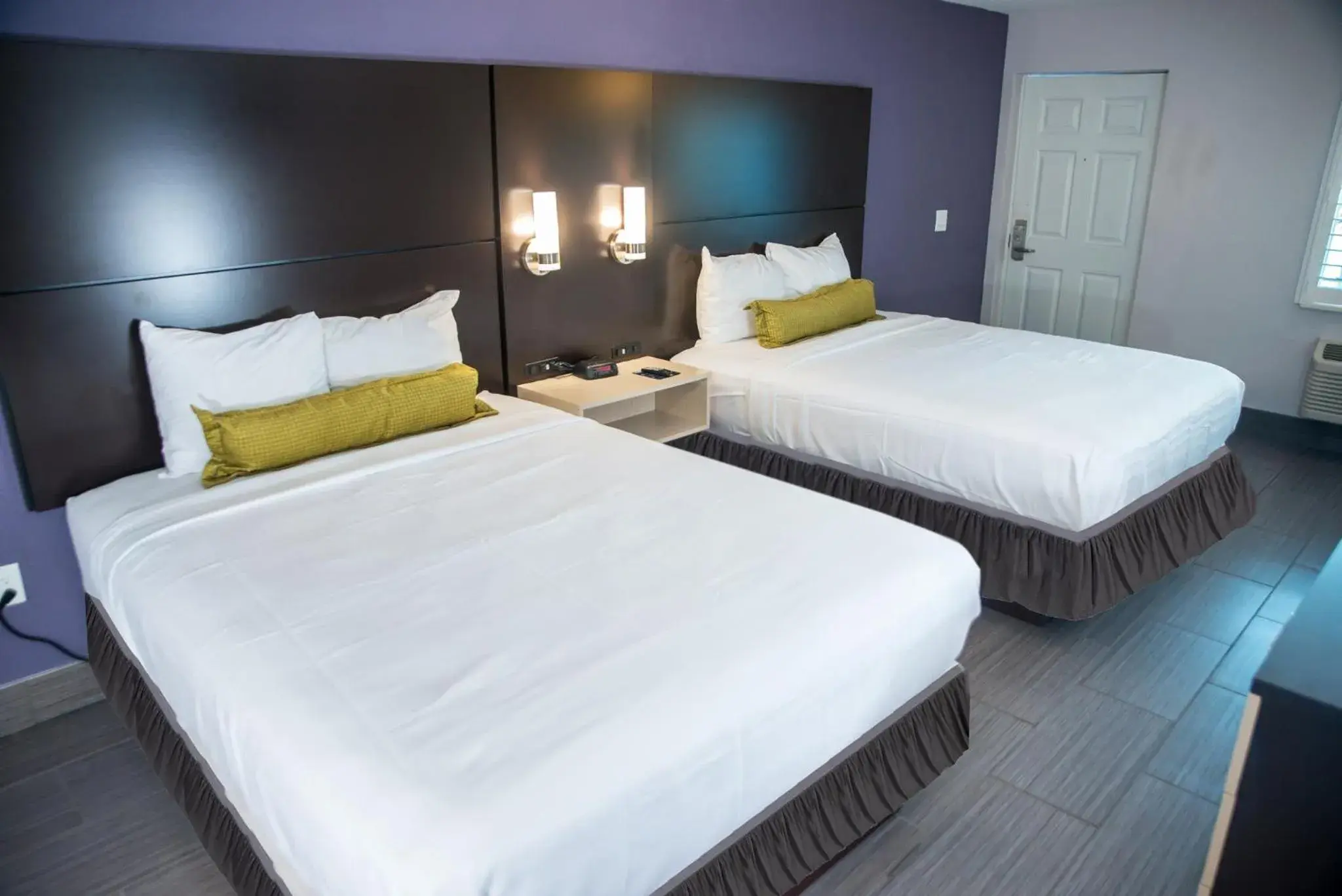 Queen Room with Two Queen Beds - Non-Smoking in Atlantic Inn Queen Room with Two Queen Beds - Non-Smoking in Atlantic Inn