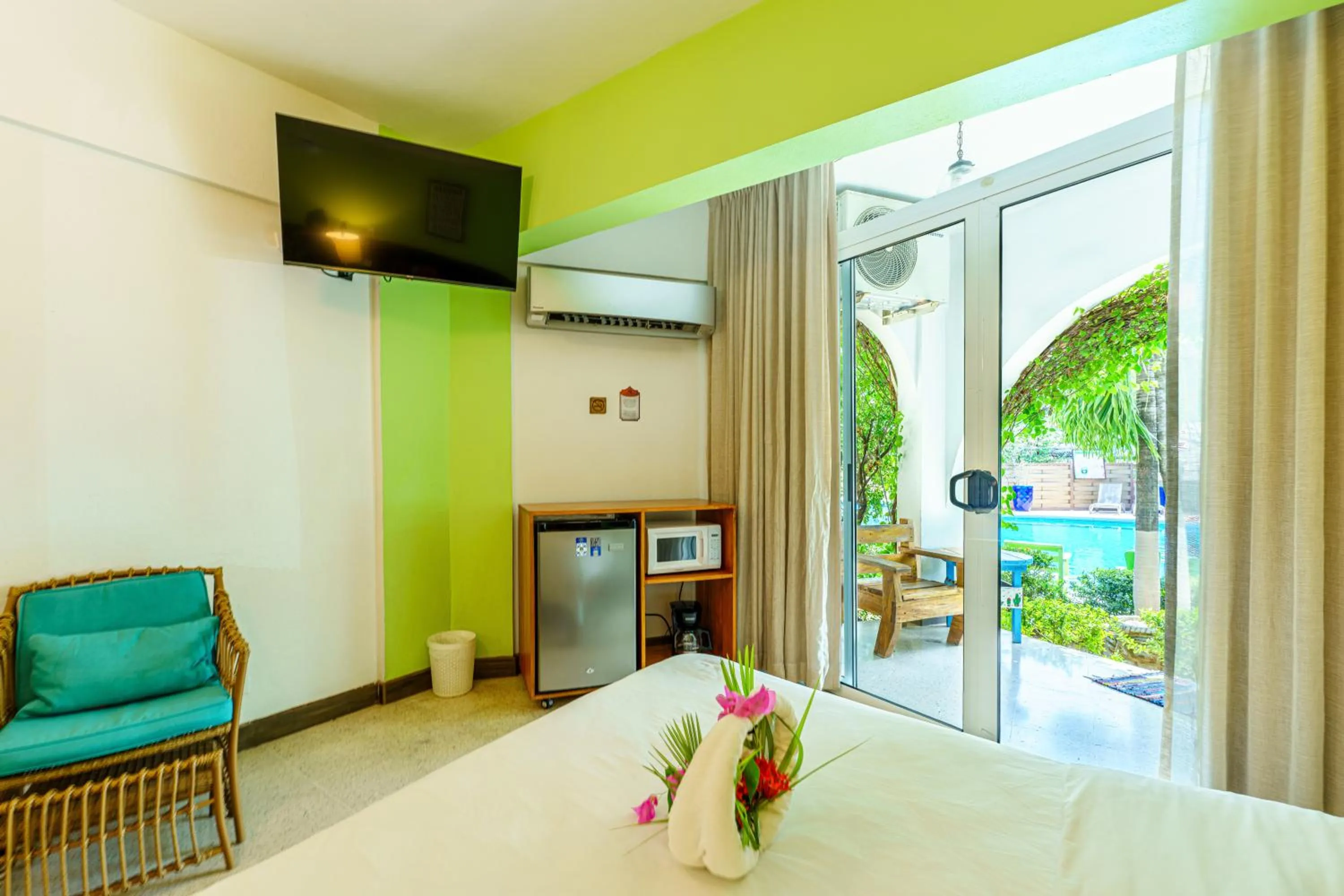 View (from property/room), Bed in Hotel Mar Rey