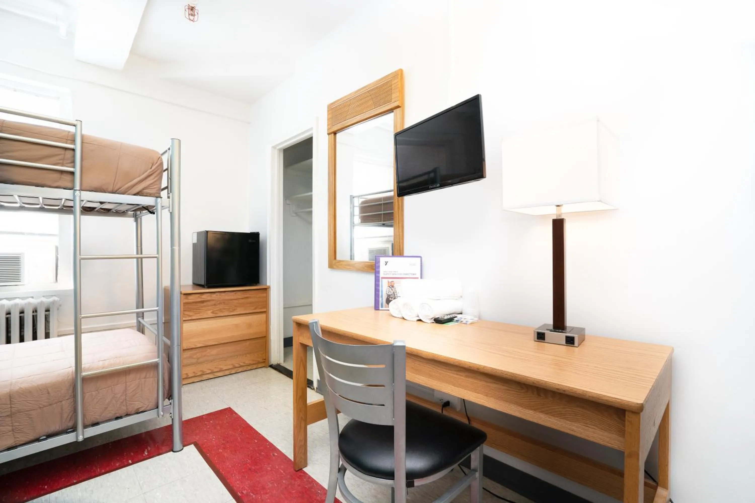 bunk bed, Bed in West Side YMCA