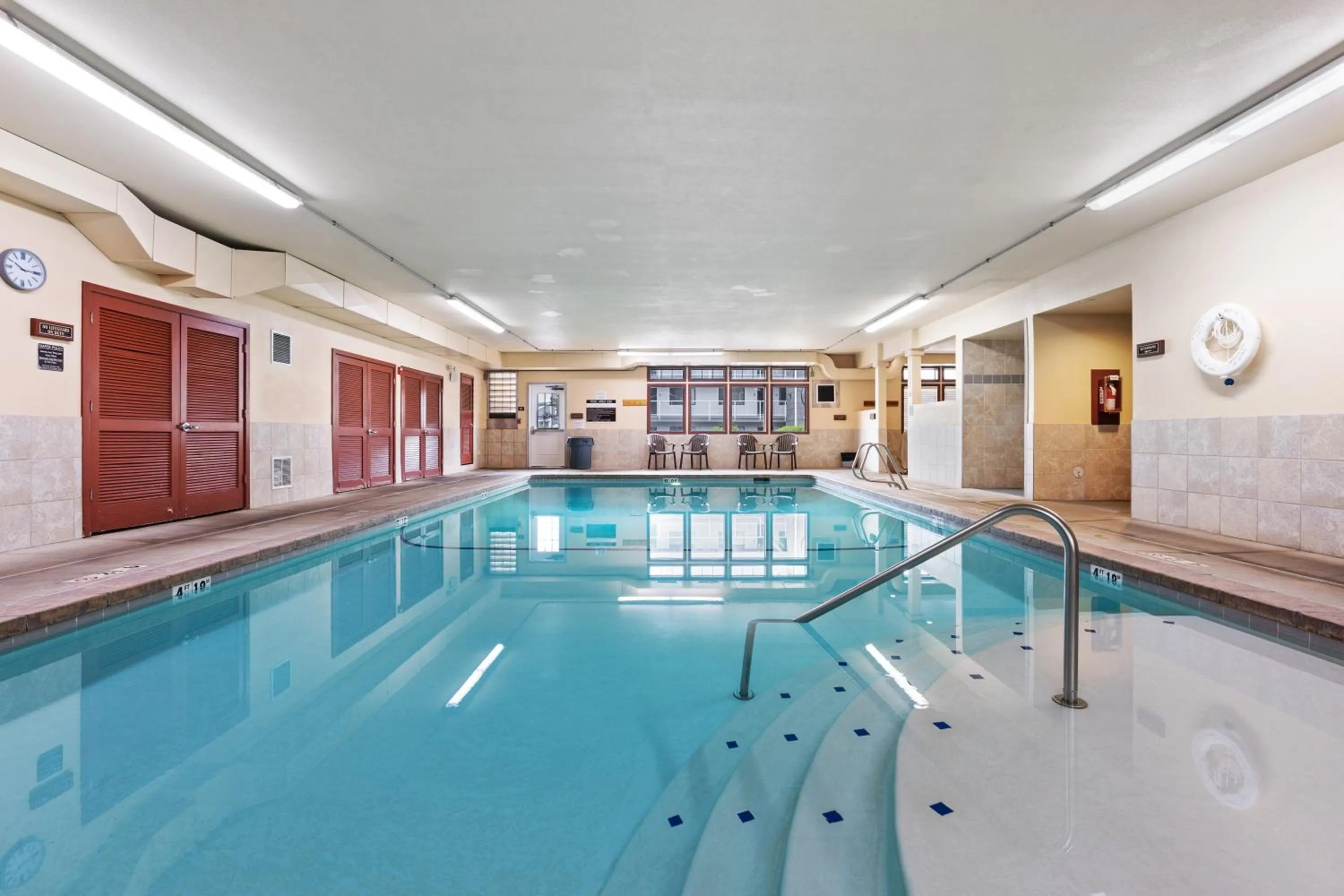 Pool view in Tolovana Inn