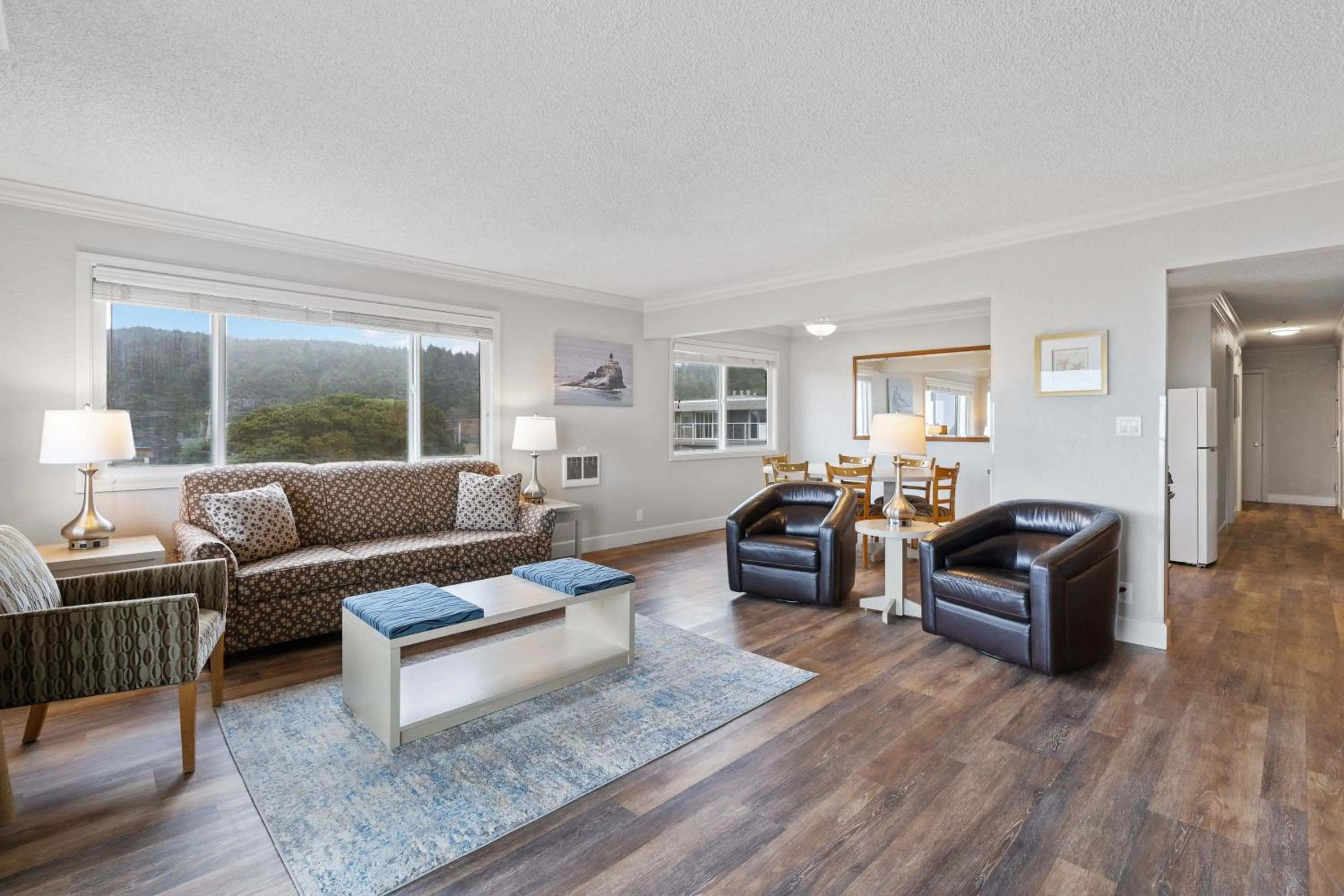 Living room in Tolovana Inn