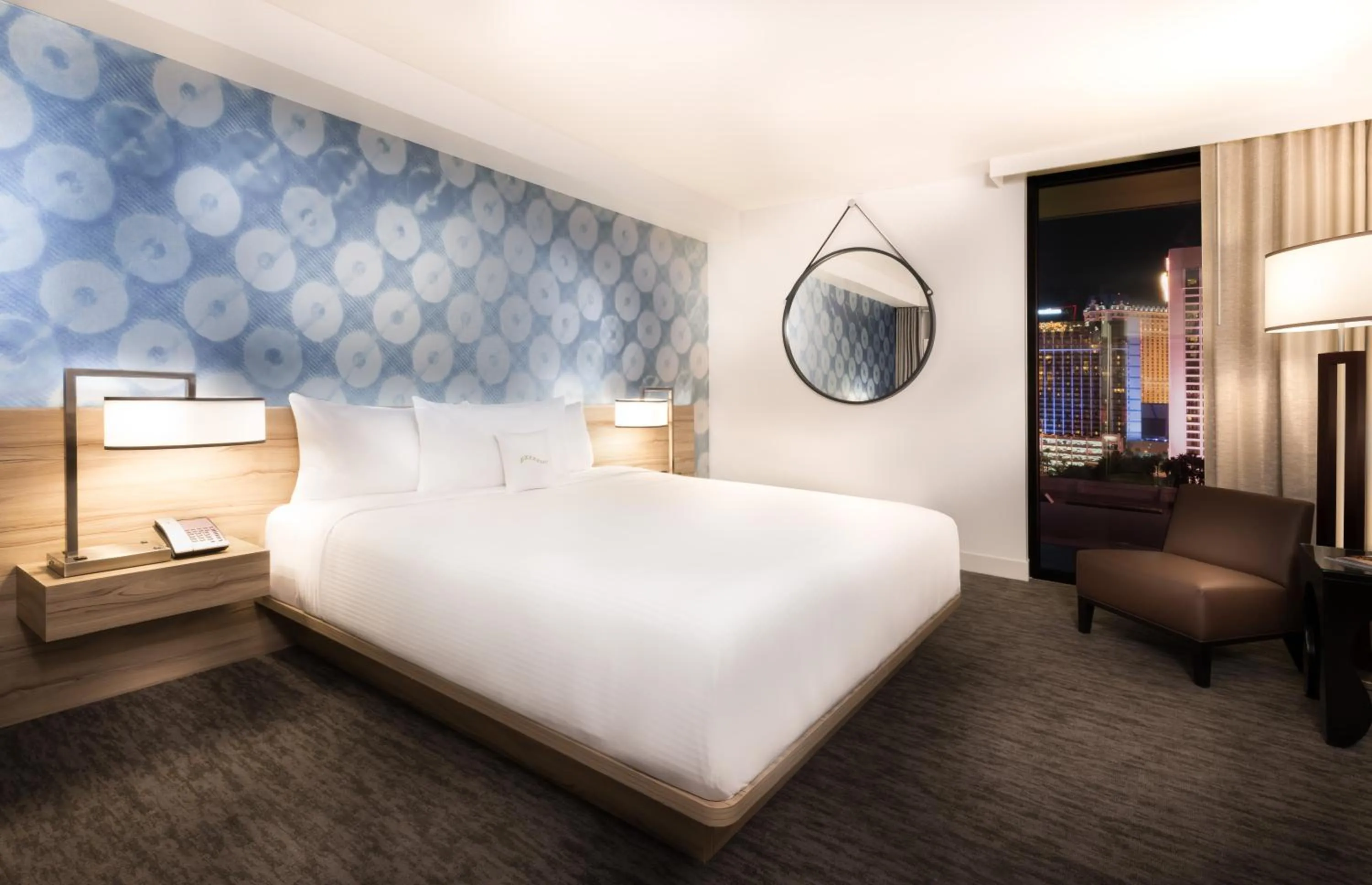 Bed in The LINQ Hotel & Casino, A Caesars Destination