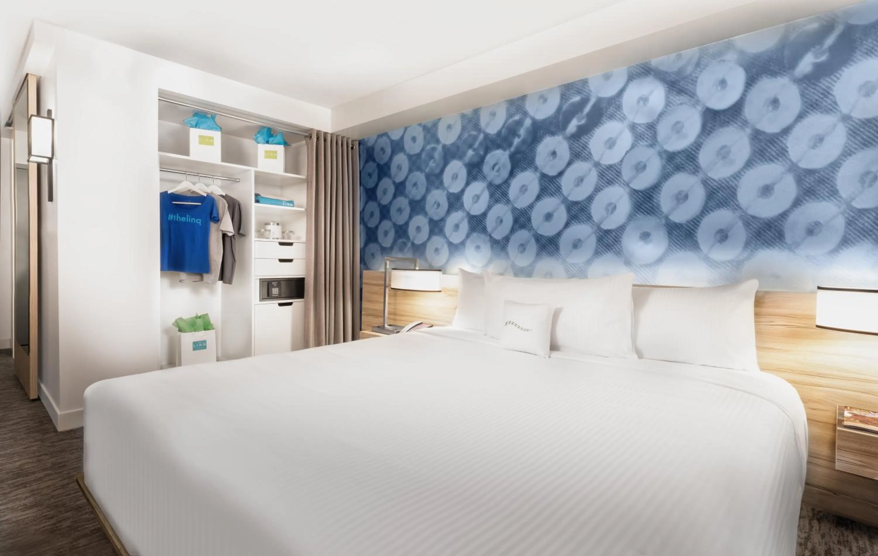 Bedroom, Bed in The LINQ Hotel & Casino, A Caesars Destination