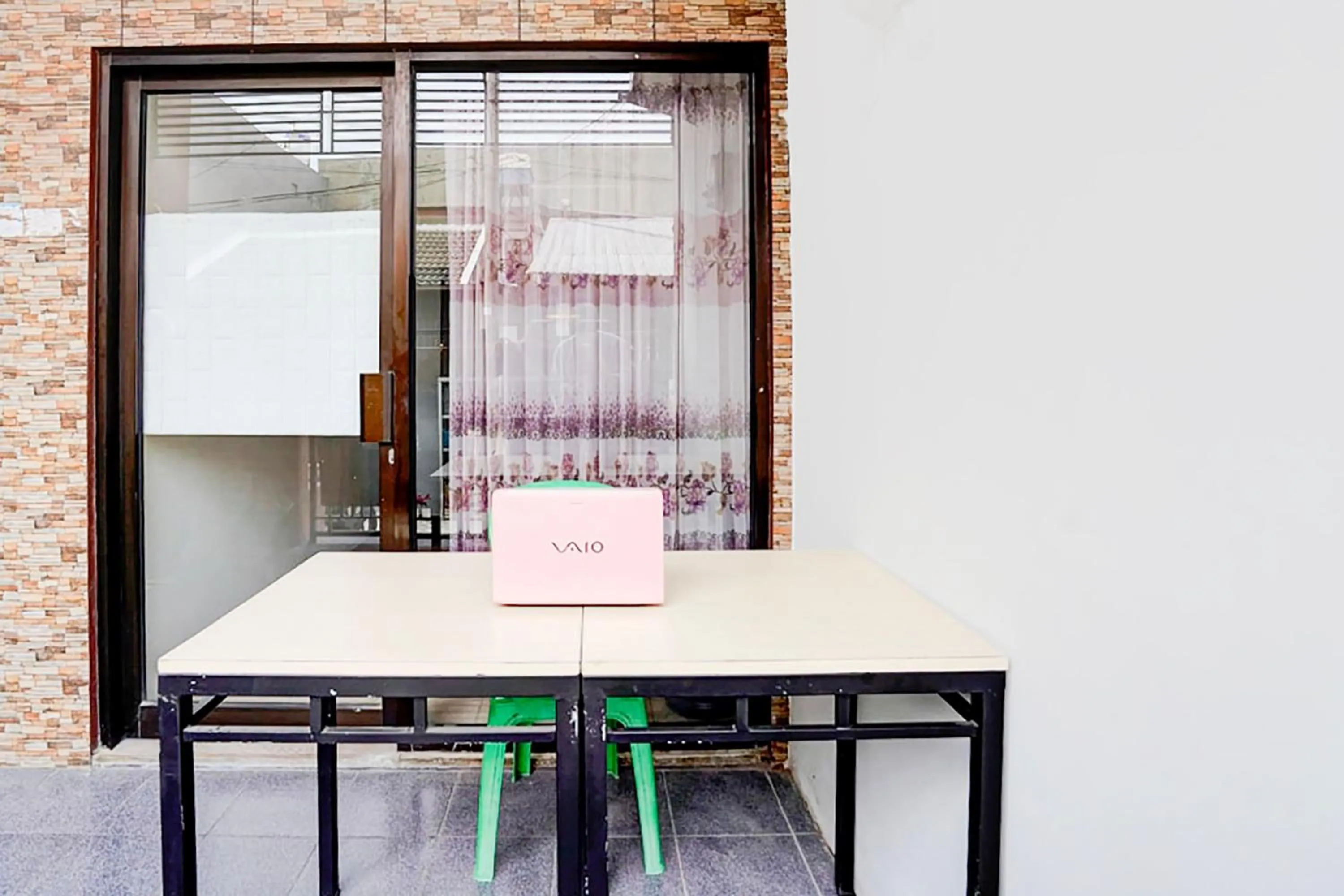 Lobby or reception in Hotel O MUMU HOMESTAYNearCarnival Park Surabaya