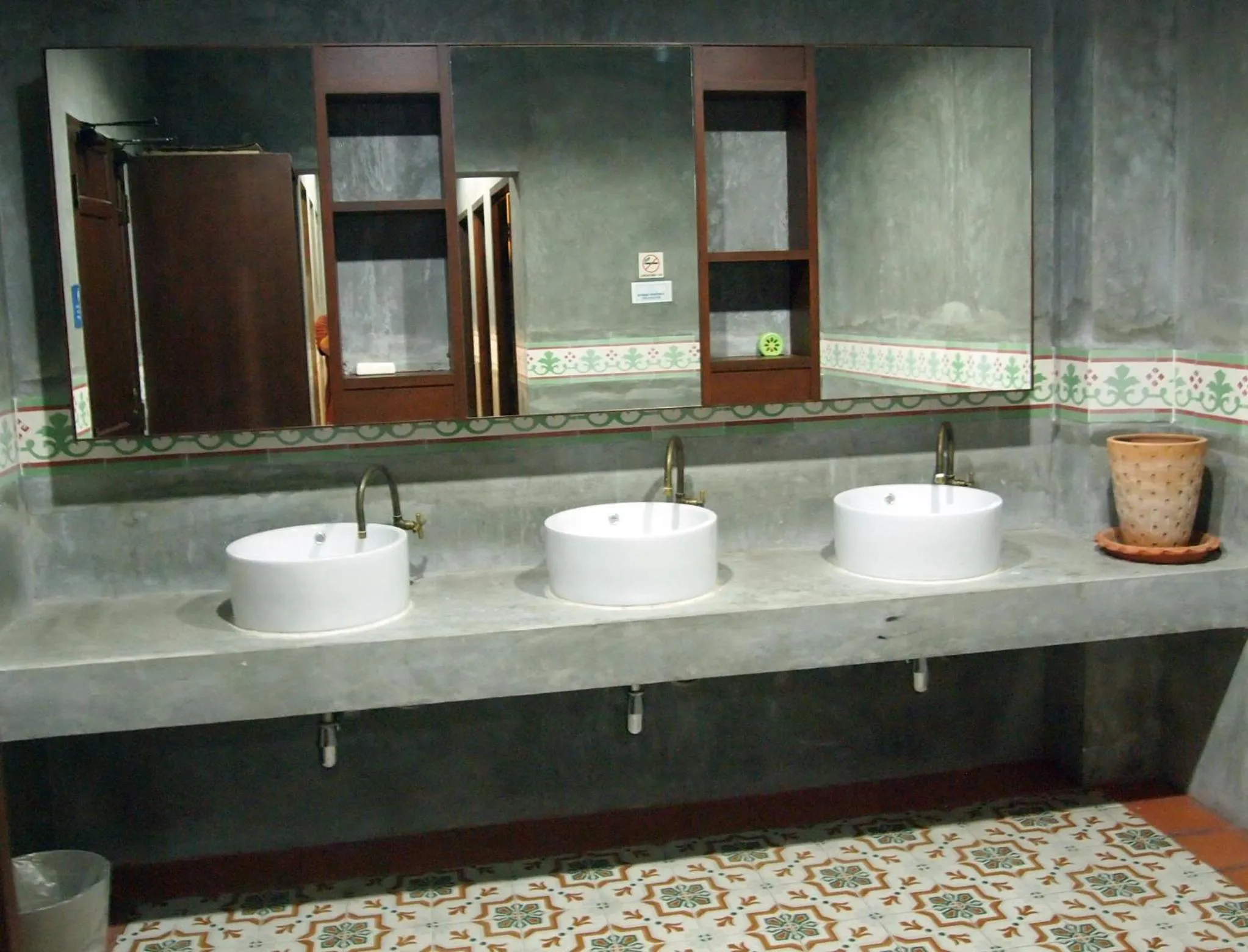 Shower in Phuket Sunny Hostel