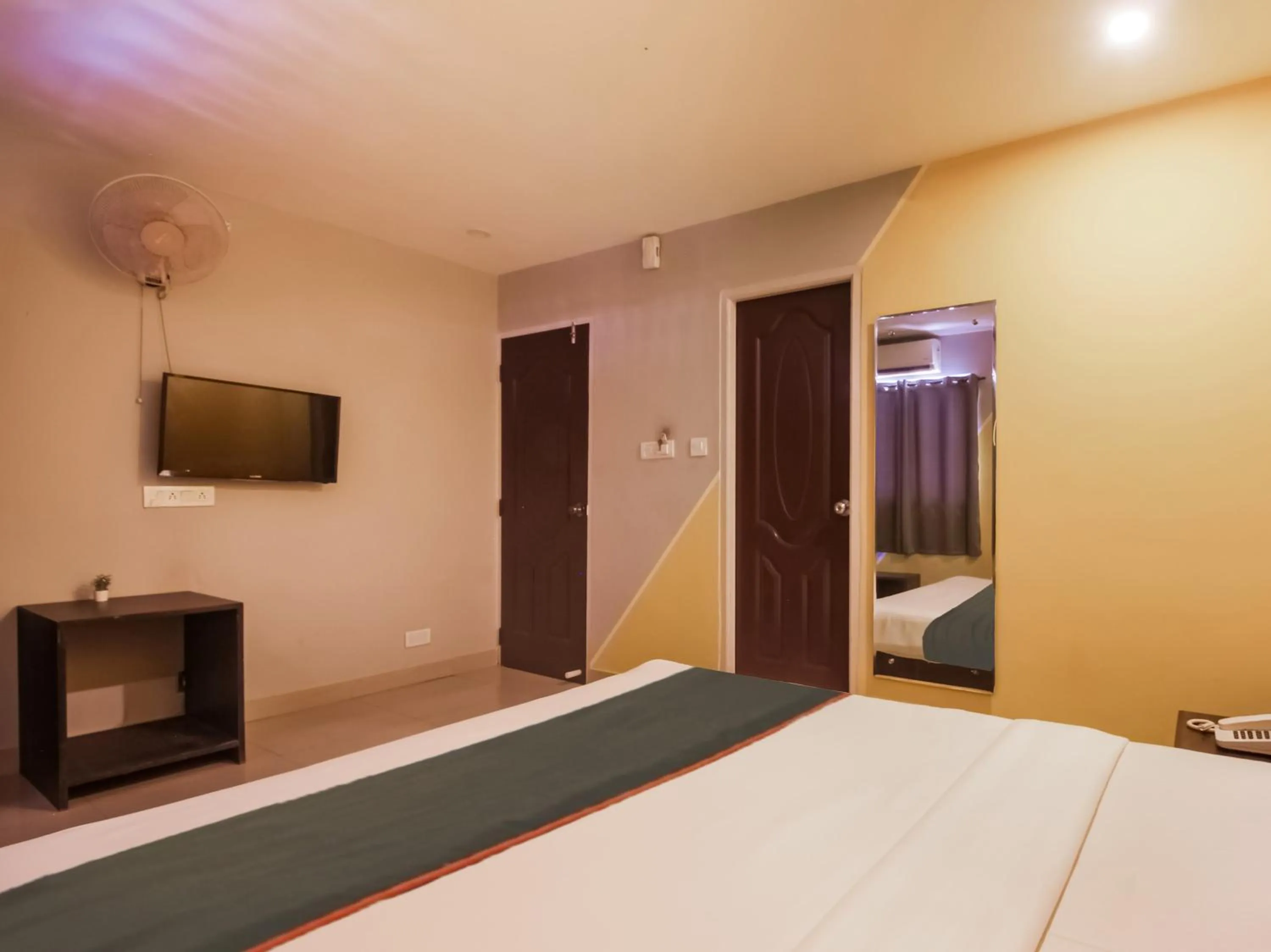 Bedroom, Bed in Hotel O MAP INN