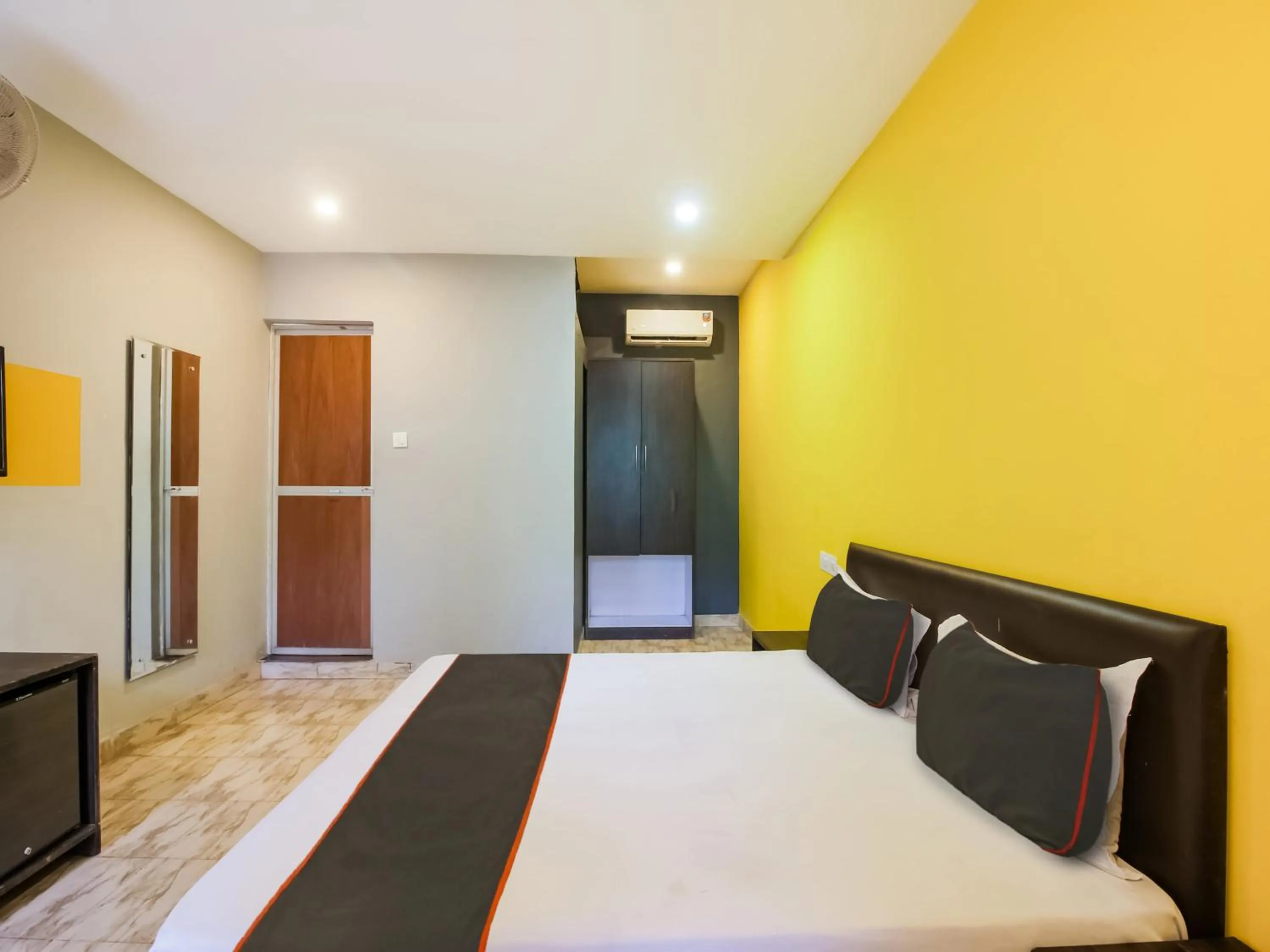 Bedroom, Bed in Hotel O MAP INN