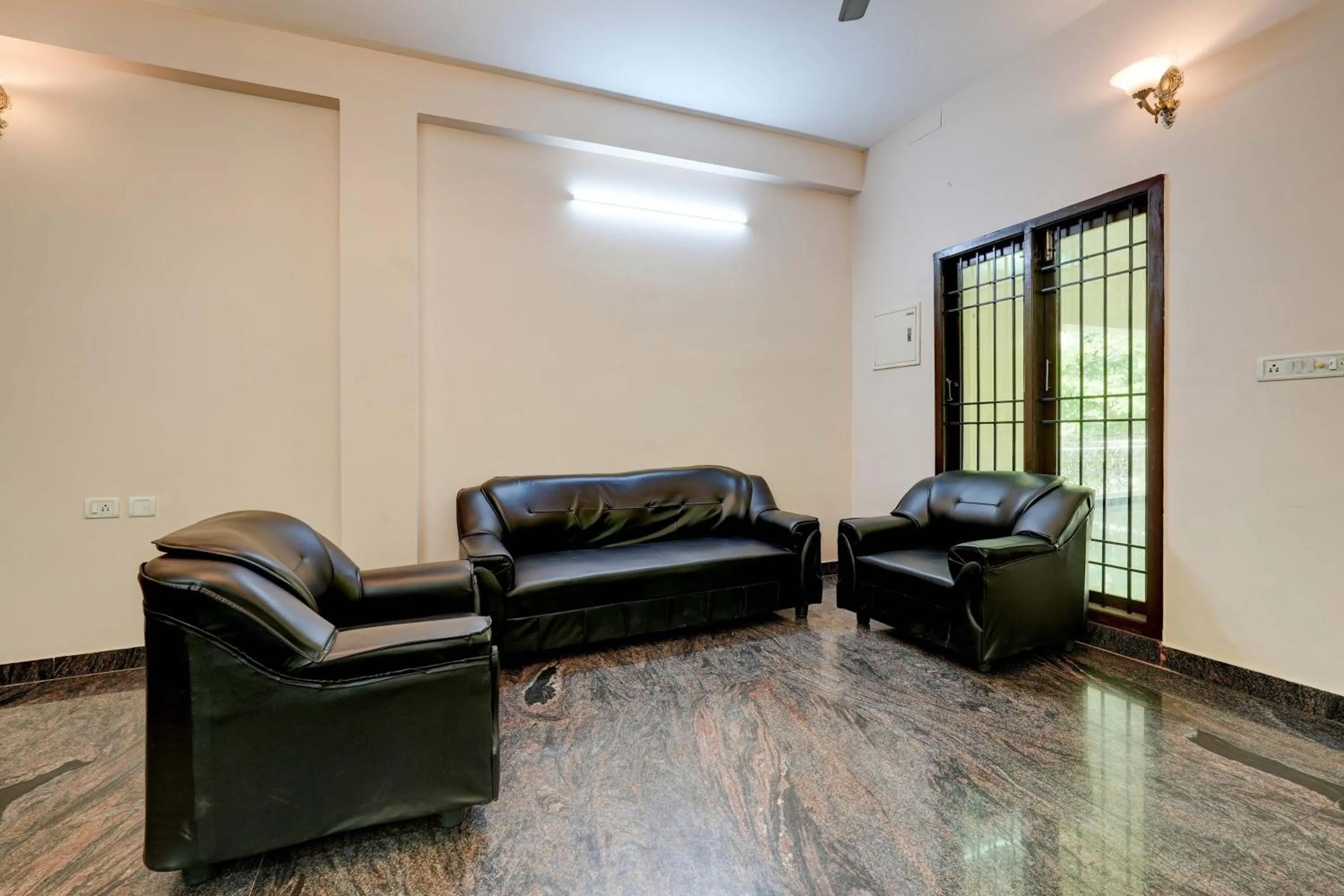 Lobby or reception in Hotel O VSV Guest House