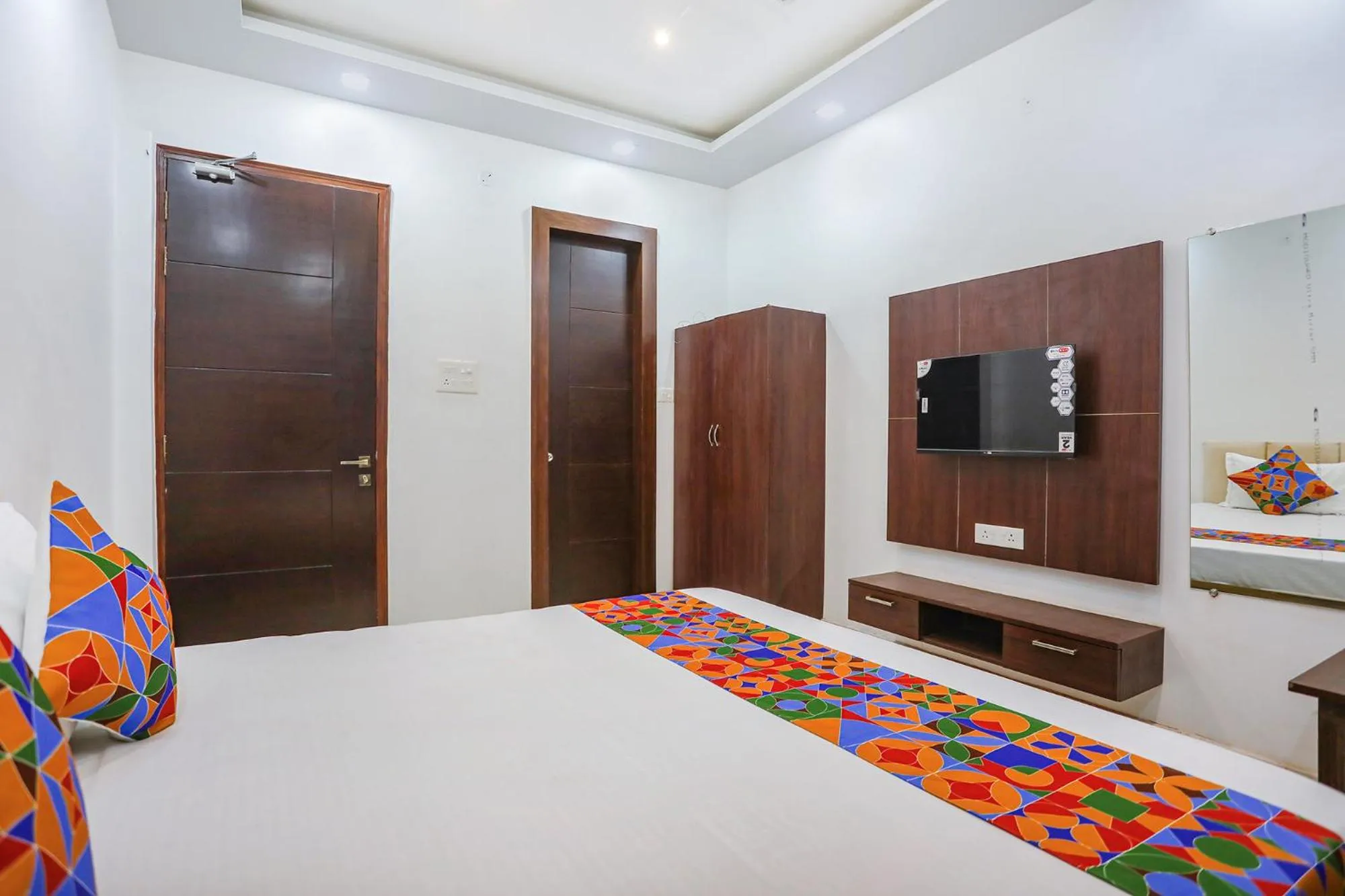 Bed in Fabhotel JP Villa - Nr Stadium