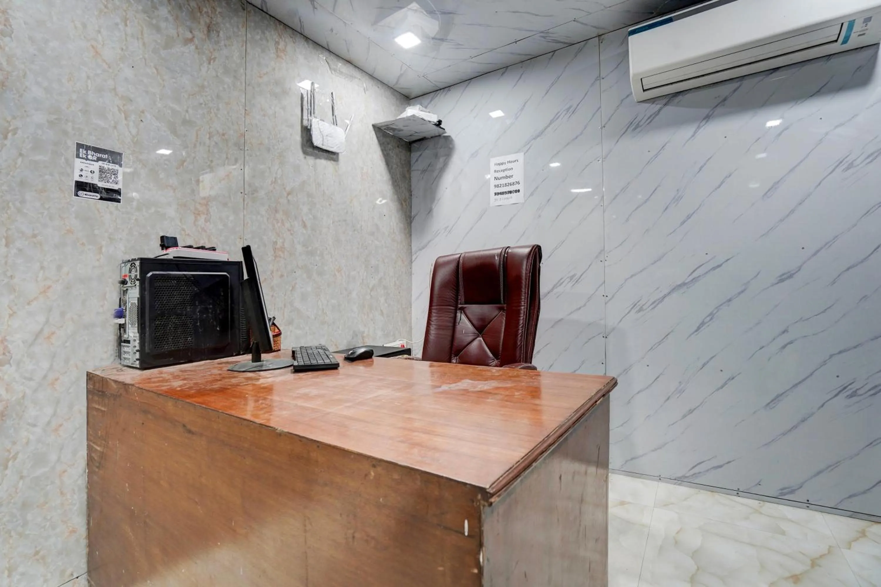 Lobby or reception in Hotel O POP A Happy Hours Plaza