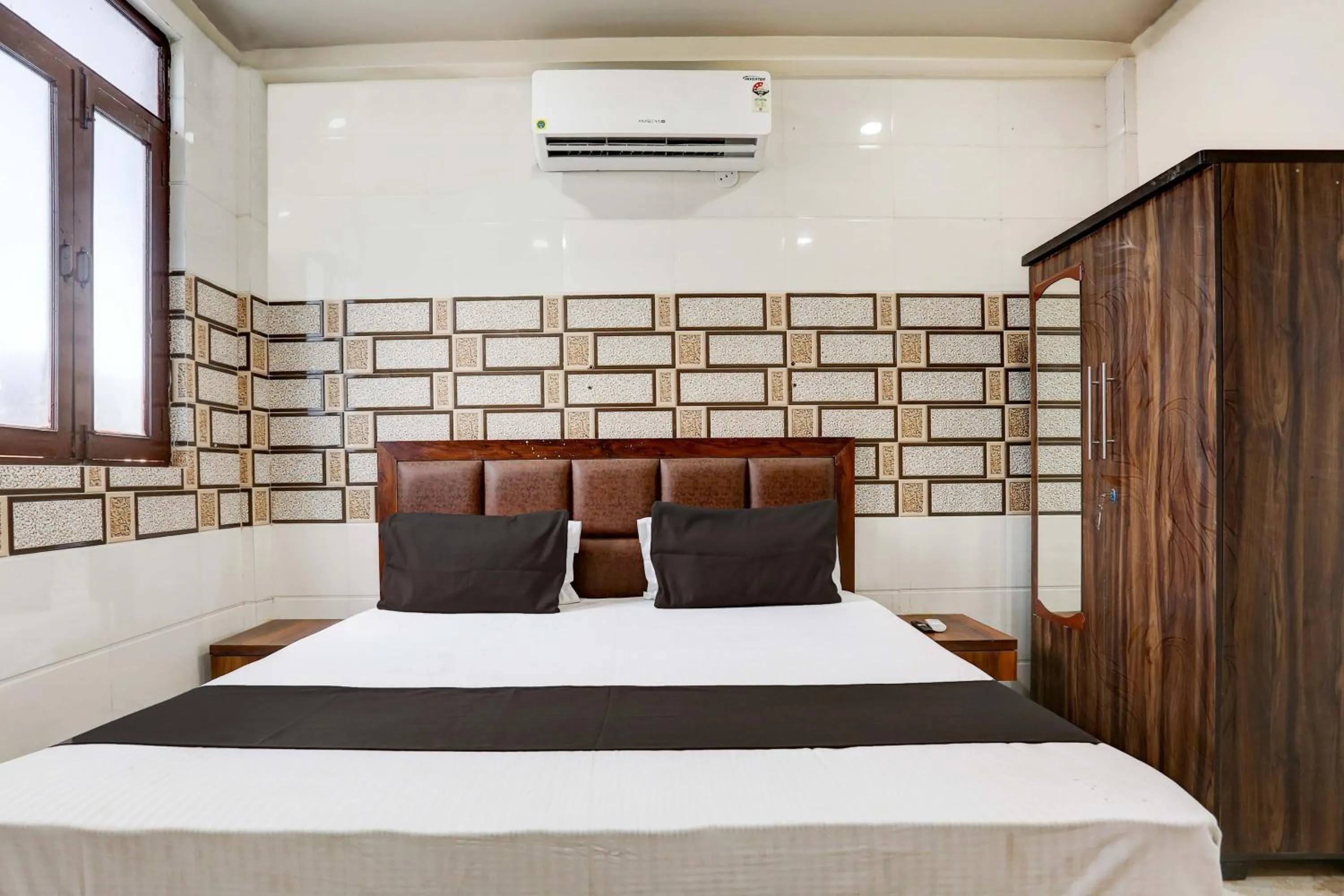 Bedroom, Bed in Hotel O M R Galaxy