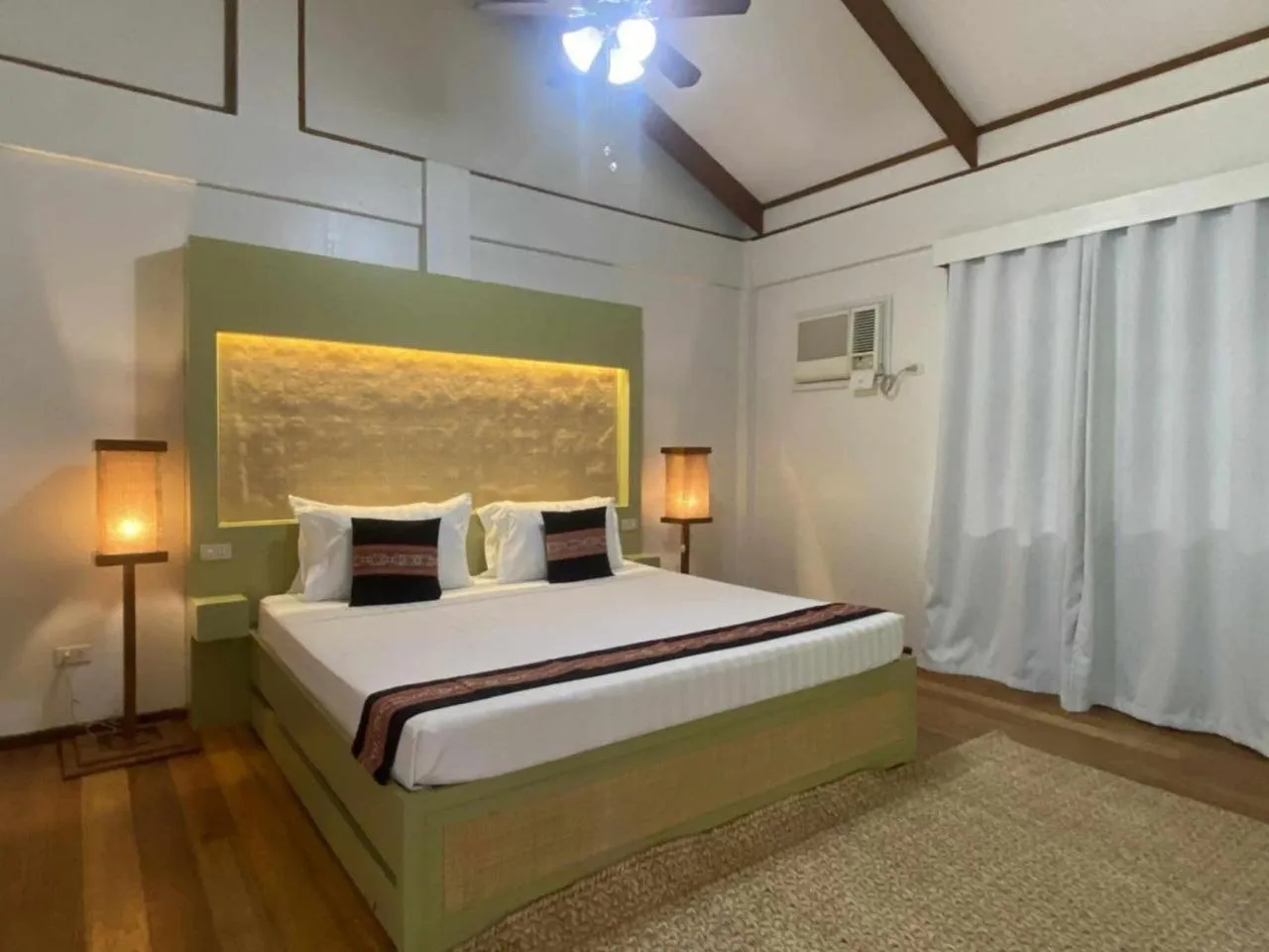 Bed in Asia Grand View Hotel