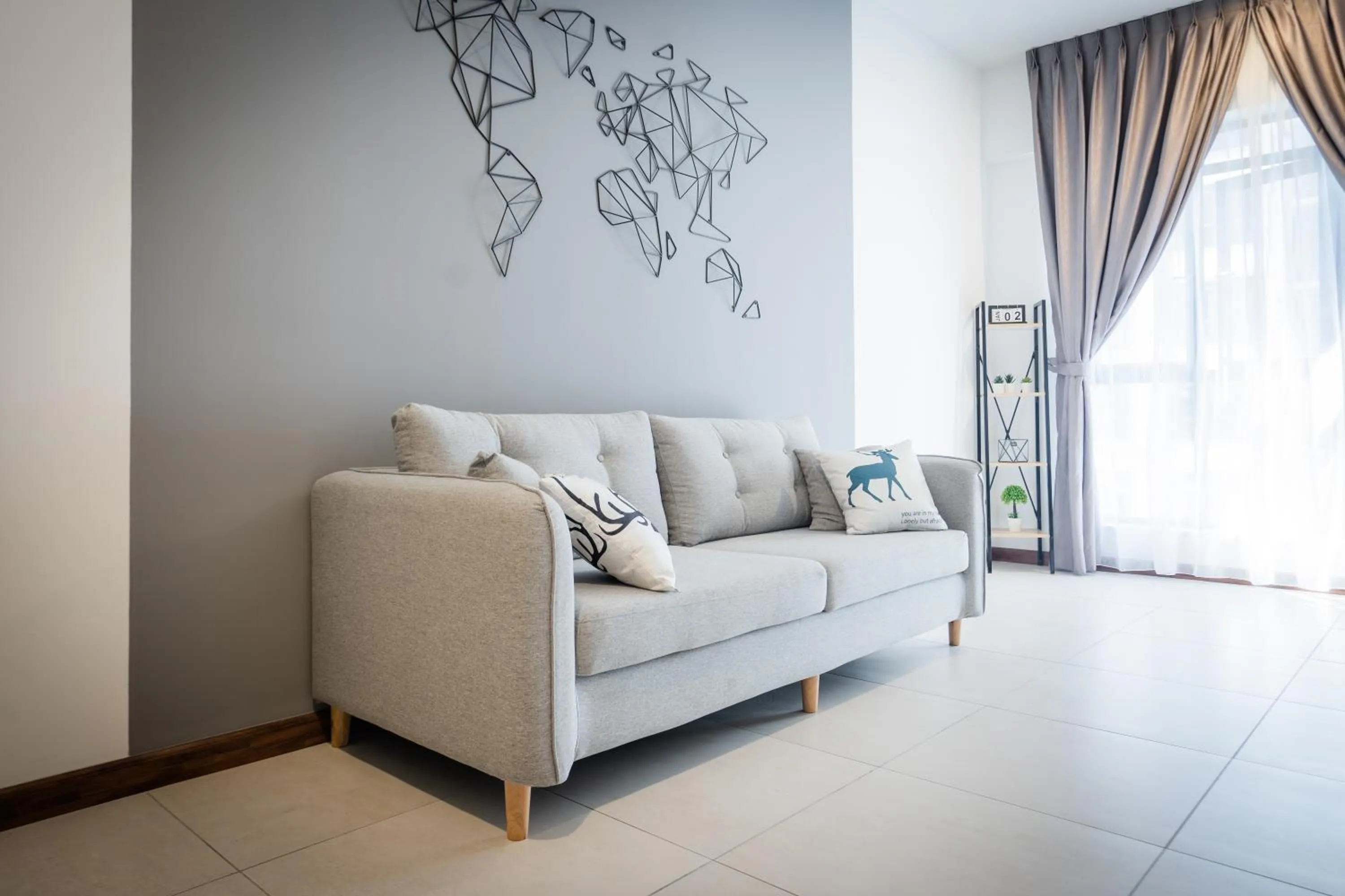 Living room in K Avenue by Pinstay