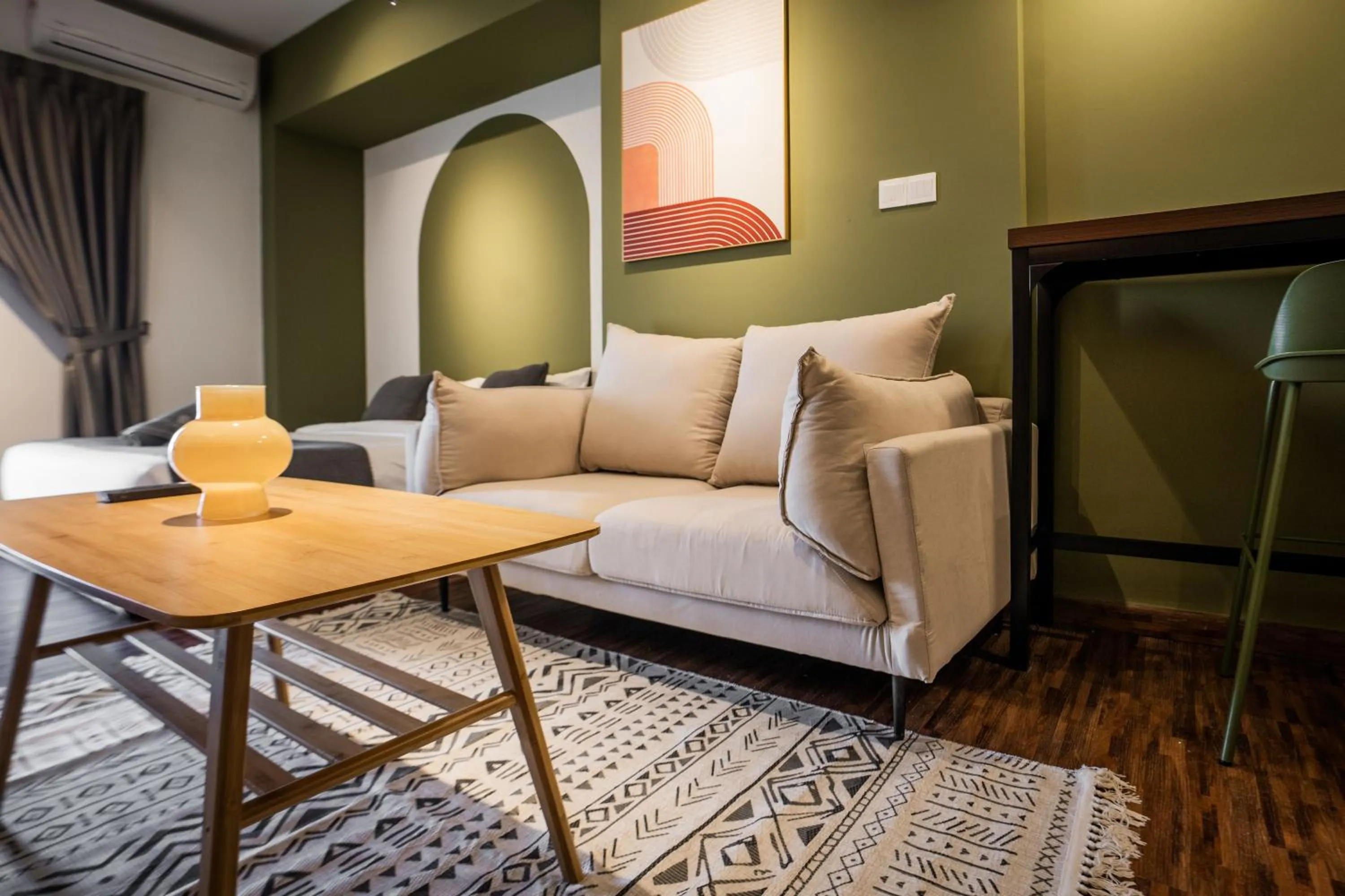 Living room in K Avenue by Pinstay