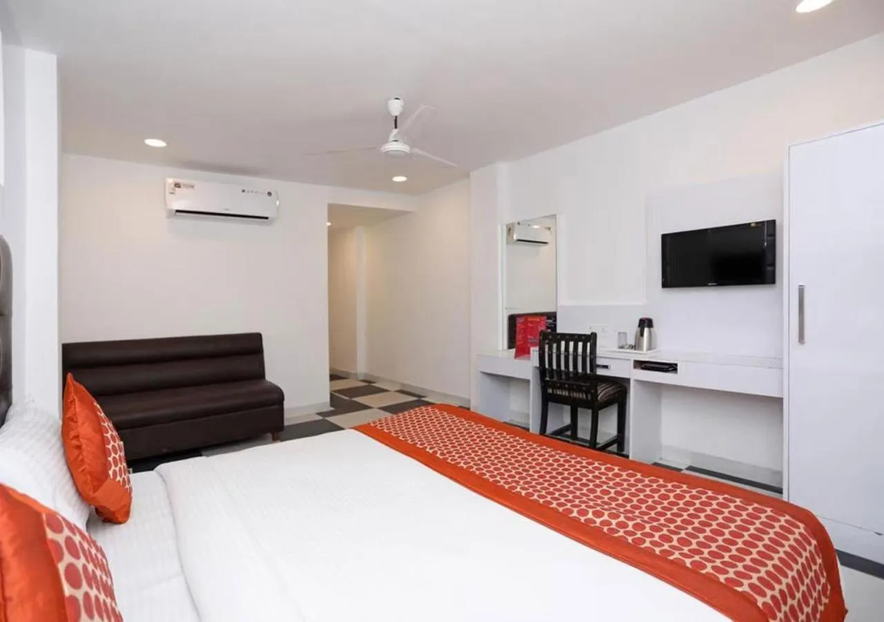 Living room, Bed in Hotel Heritage Home