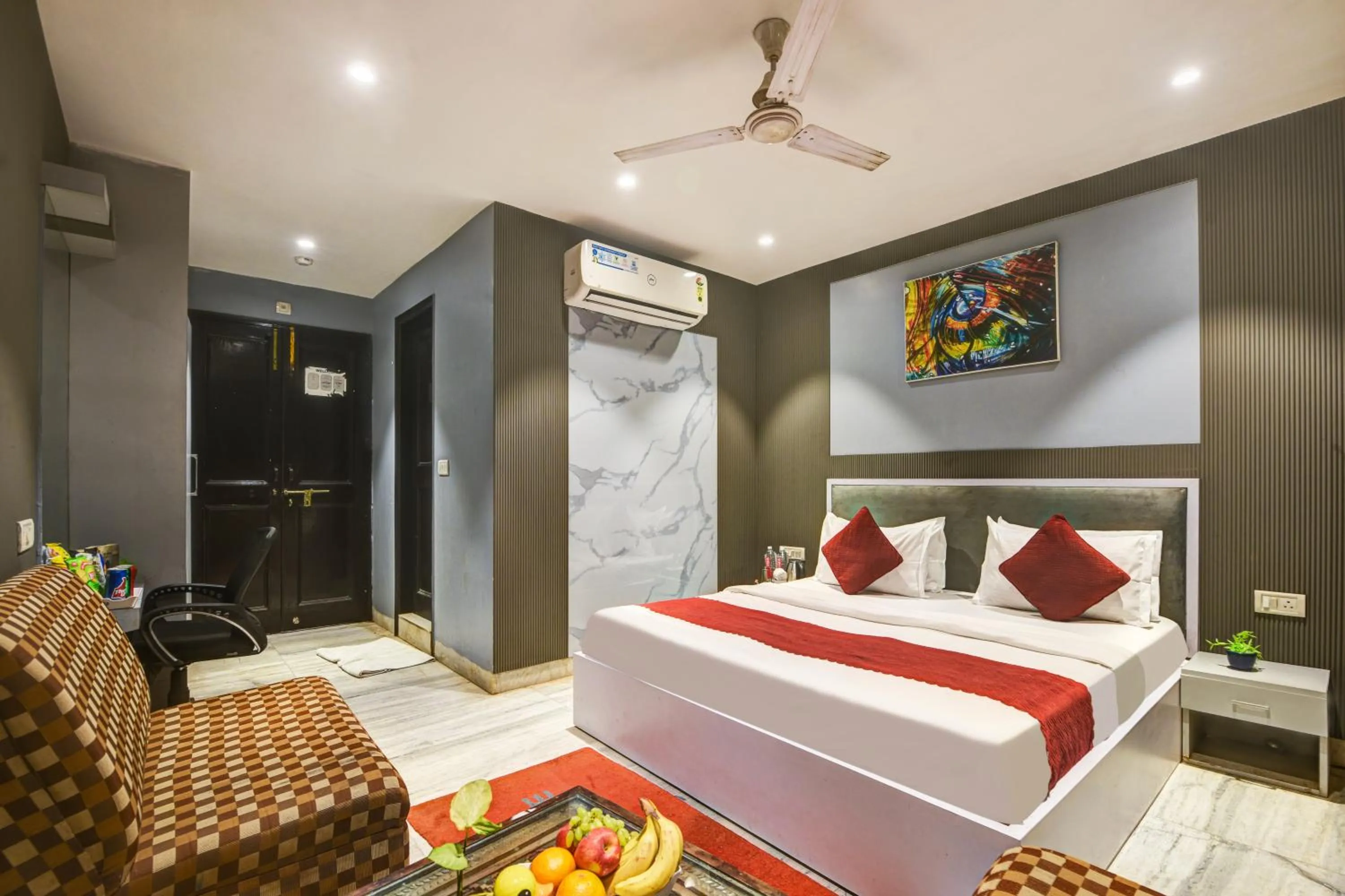 Bedroom, Bed in Hotel Heritage Home -3 Mins Walk from Metro And 5 Mins from Rail Station