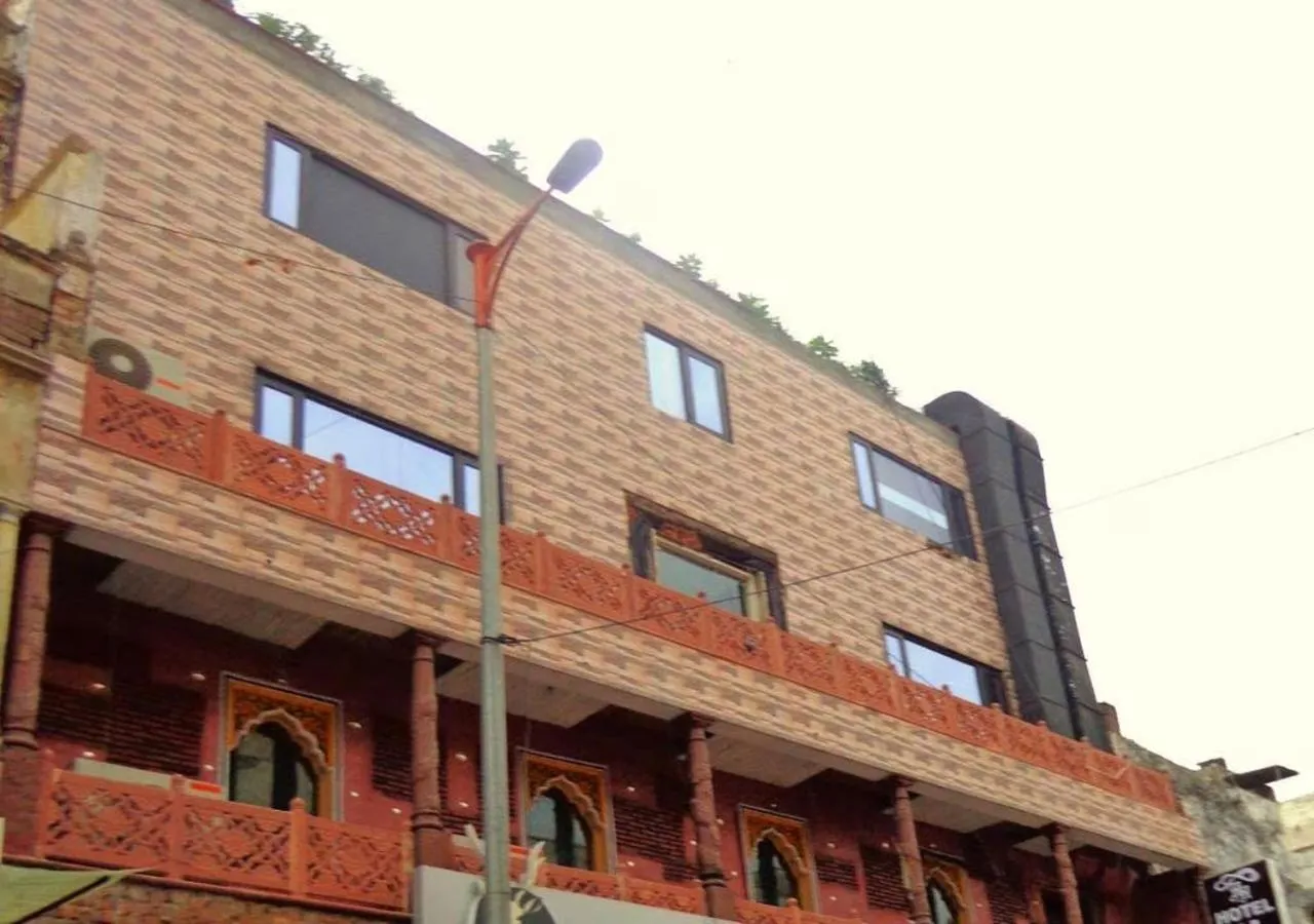 Property building in Hotel Heritage Home