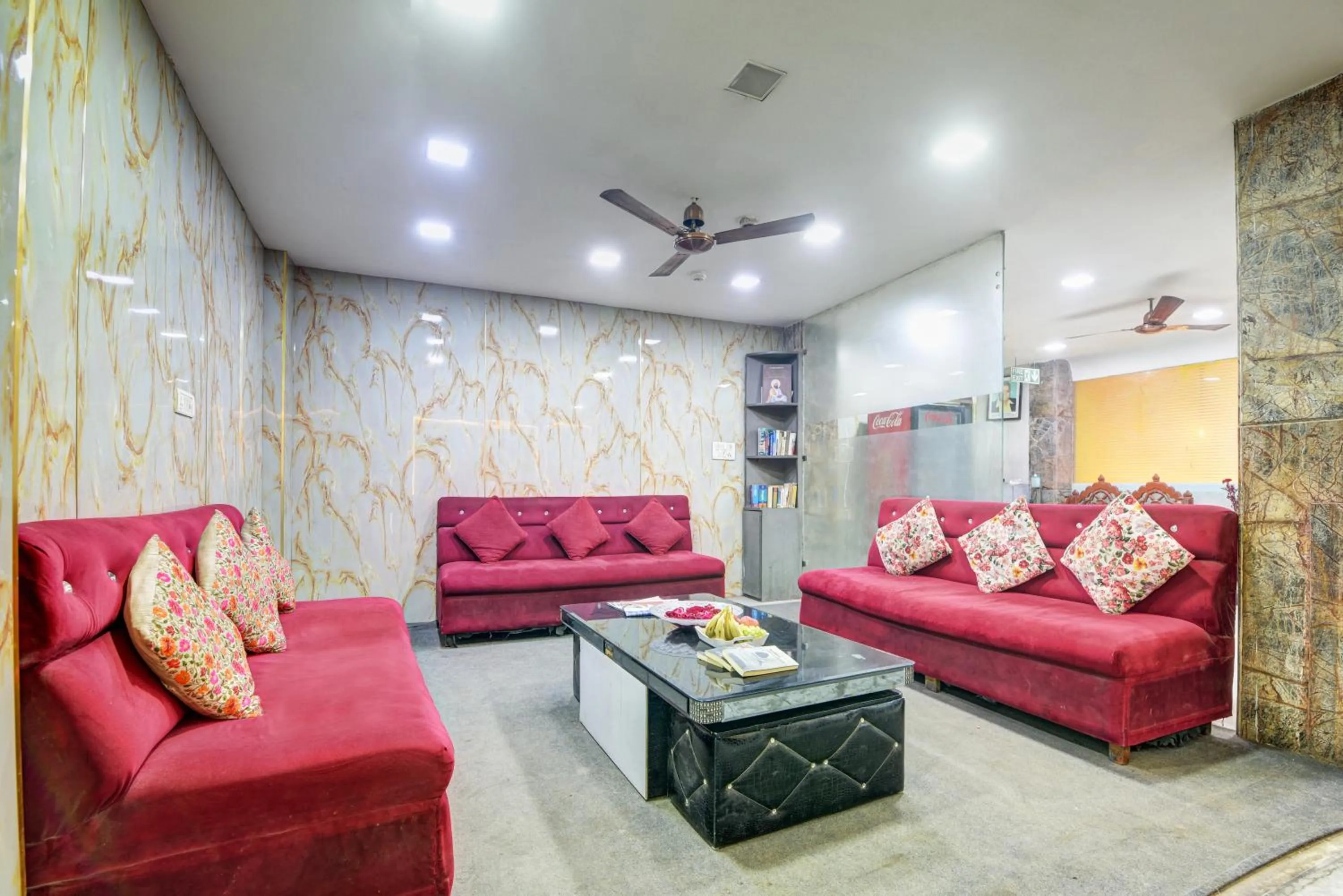 Property building in Hotel Heritage Home -3 Mins Walk from Metro And 5 Mins from Rail Station