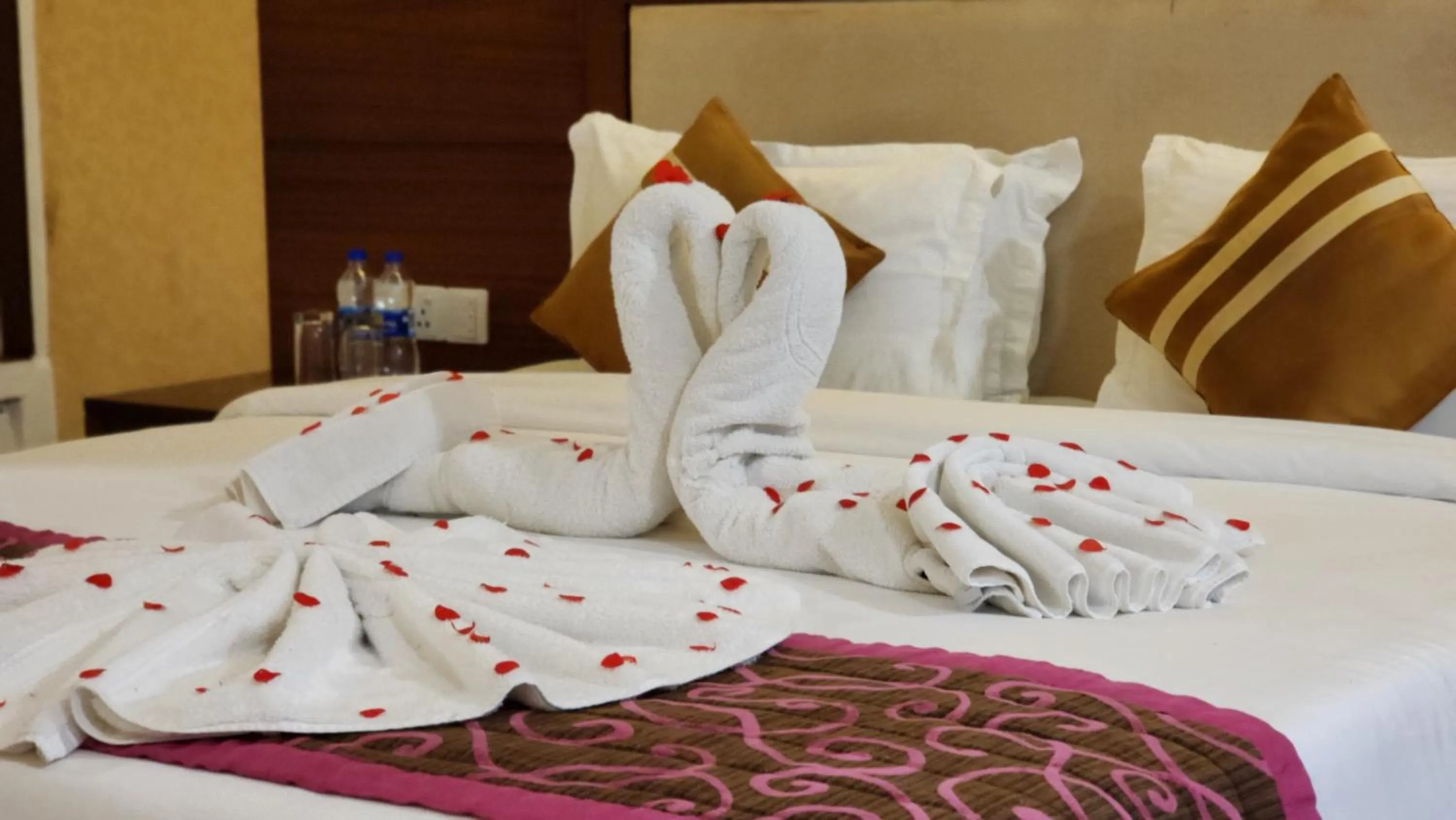 Bed in Hotel Royal Ark - Kasauli