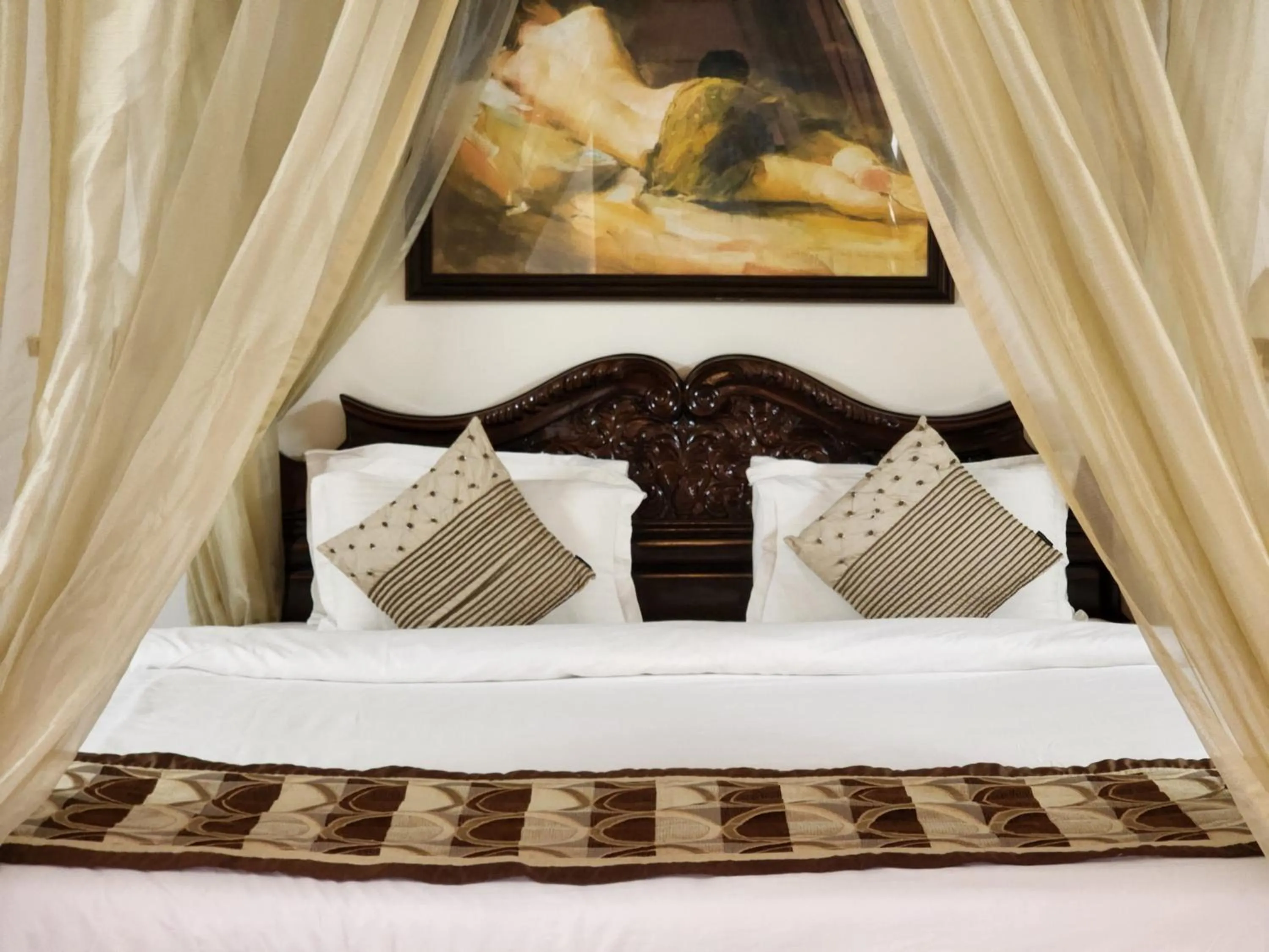 Bed in Hotel Royal Ark - Kasauli