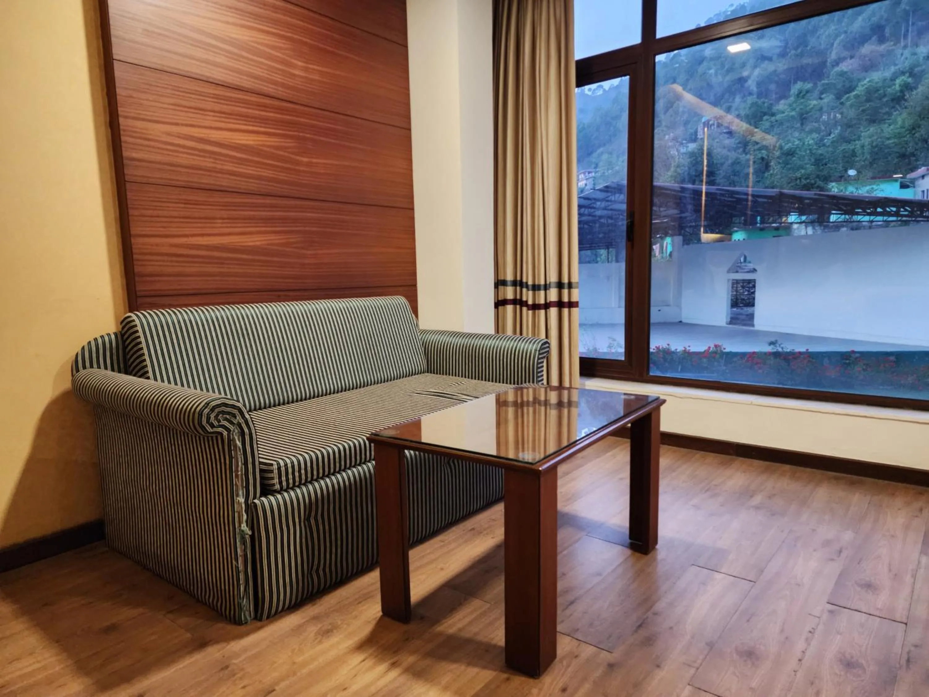 Hotel Royal Ark - Kasauli