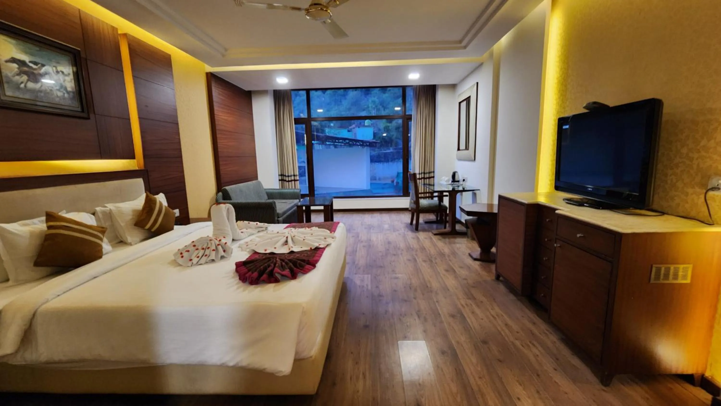 Bed in Hotel Royal Ark - Kasauli