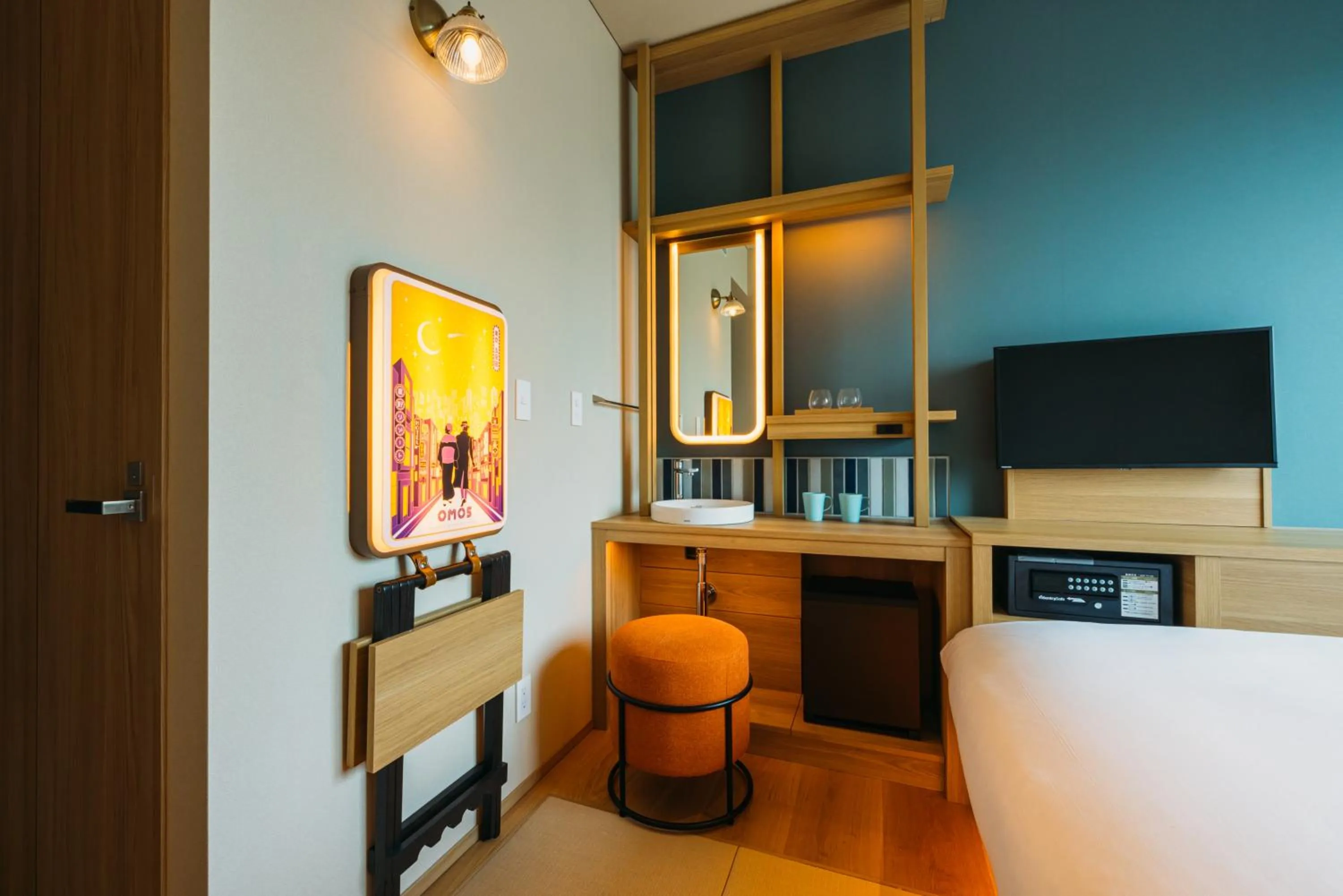 Photo of the whole room in OMO5 Tokyo Gotanda by Hoshino Resorts