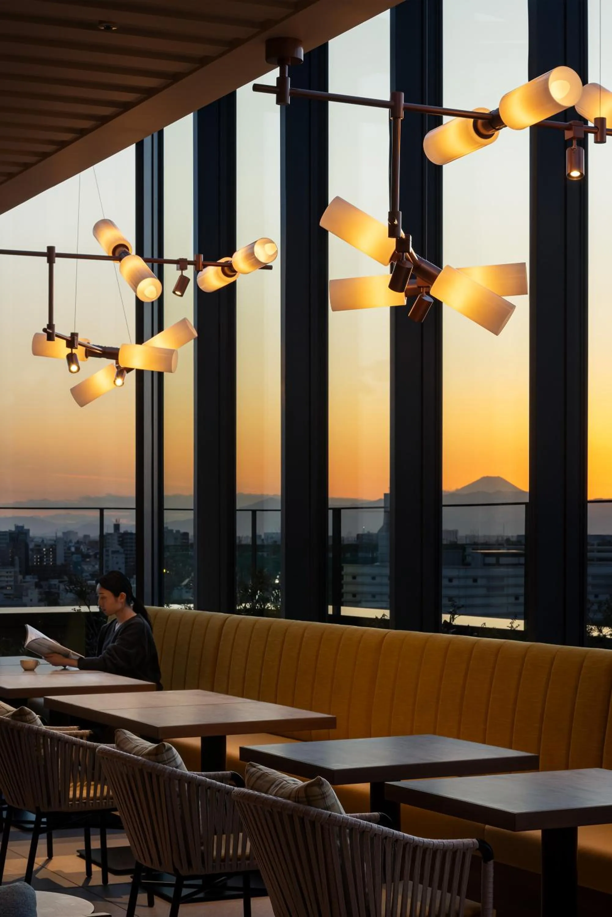 Lounge or bar in OMO5 Tokyo Gotanda by Hoshino Resorts