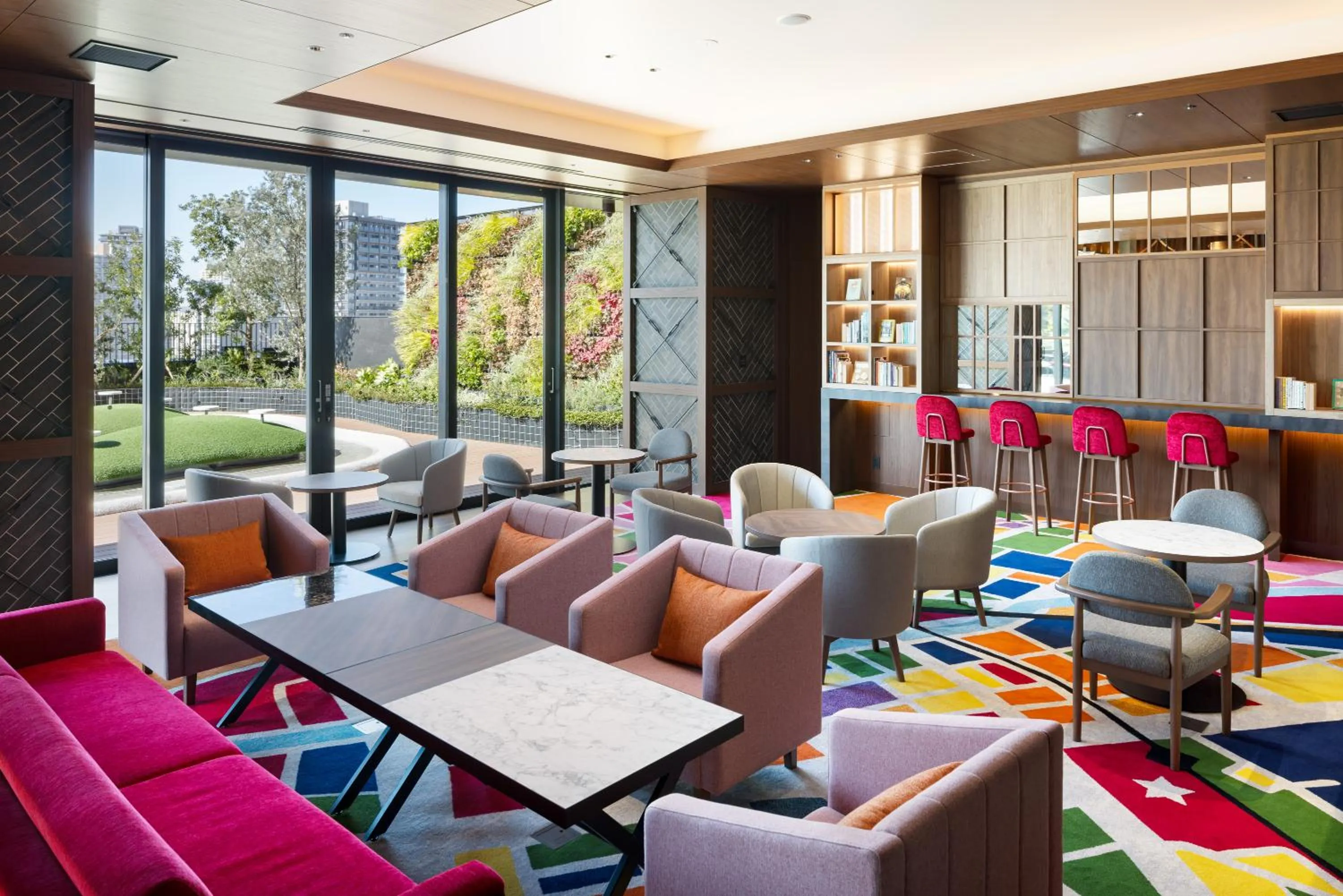 Lounge or bar in OMO5 Tokyo Gotanda by Hoshino Resorts