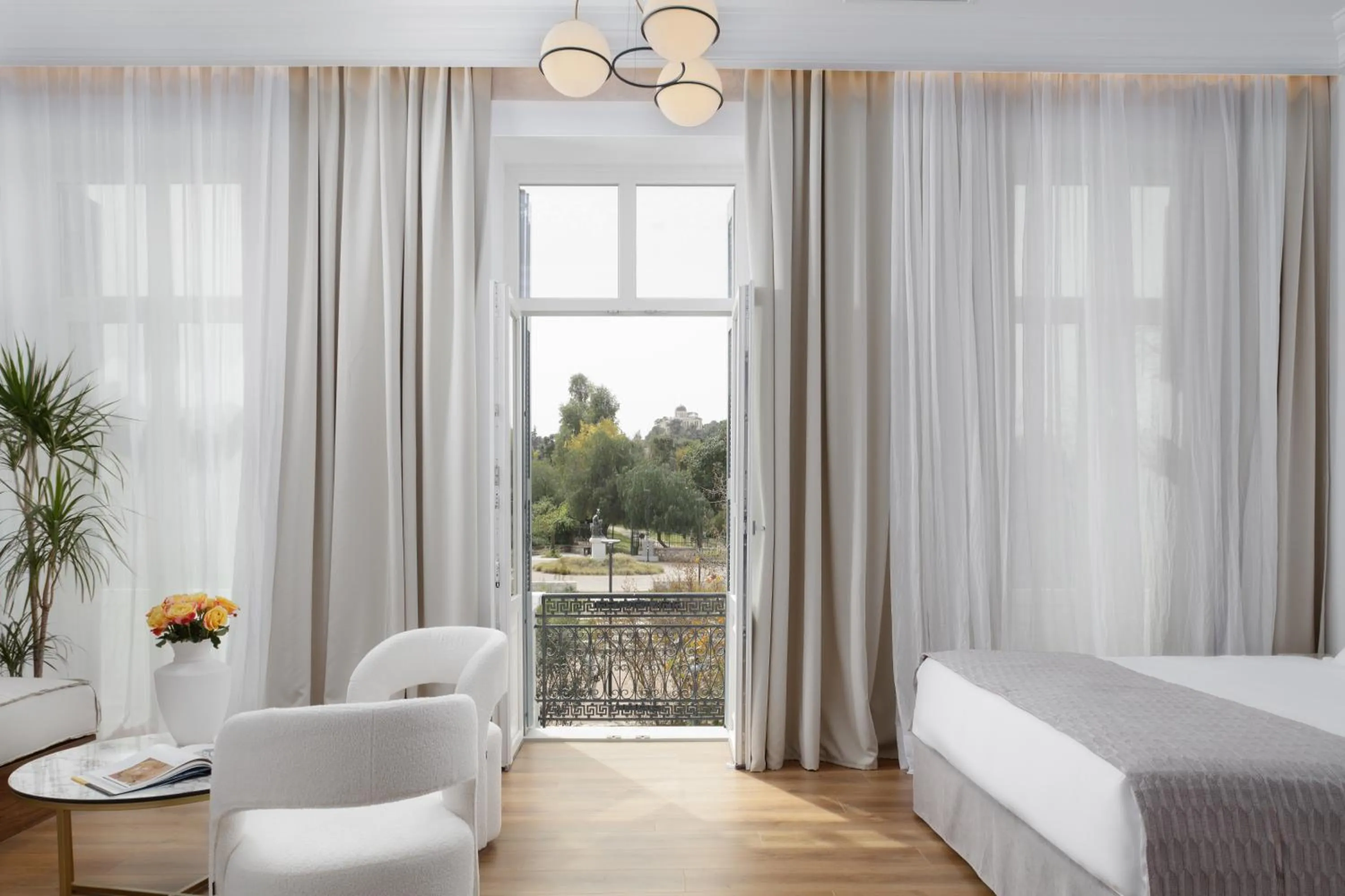 Photo of the whole room, Bed in La Divina