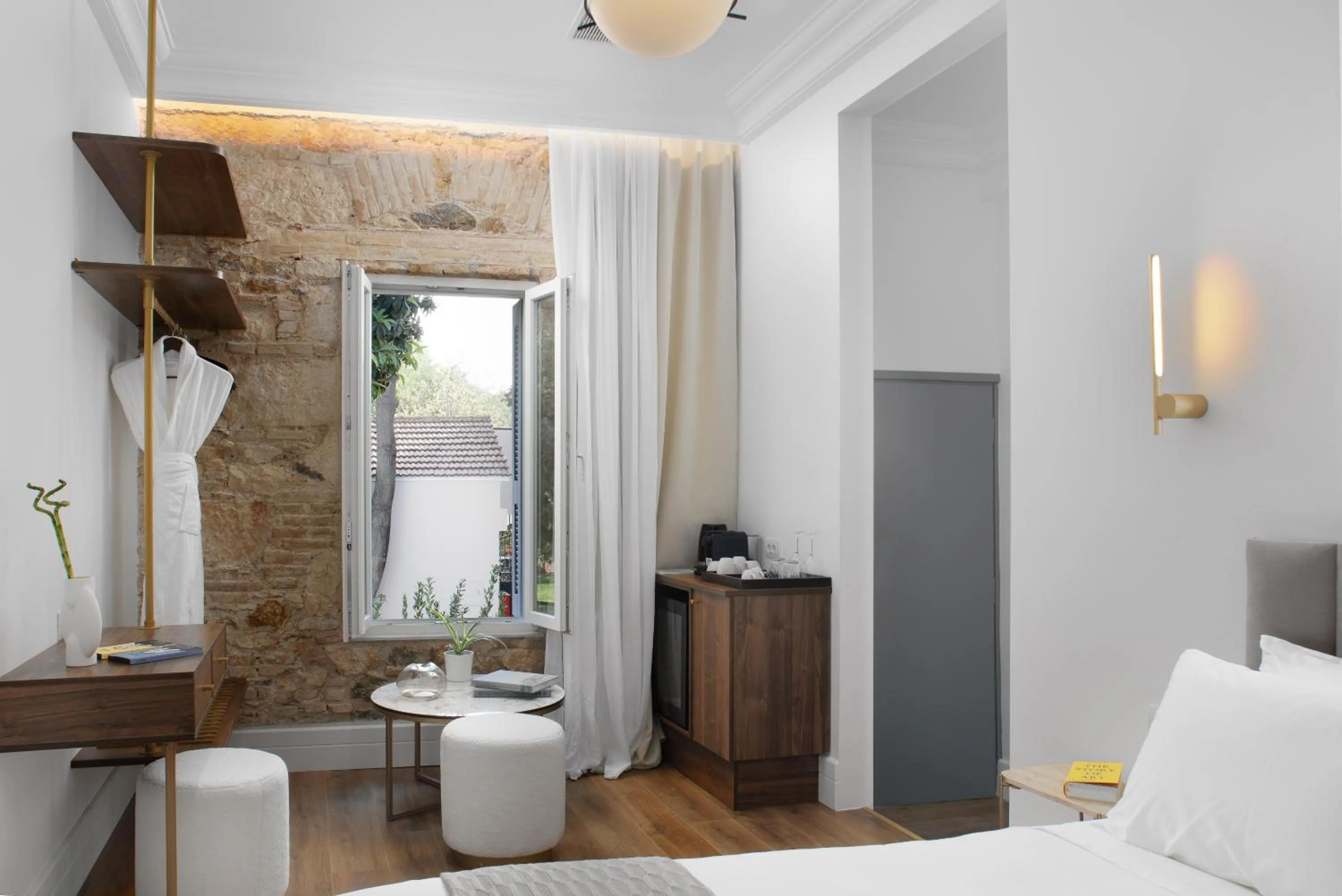 Photo of the whole room, Bed in La Divina