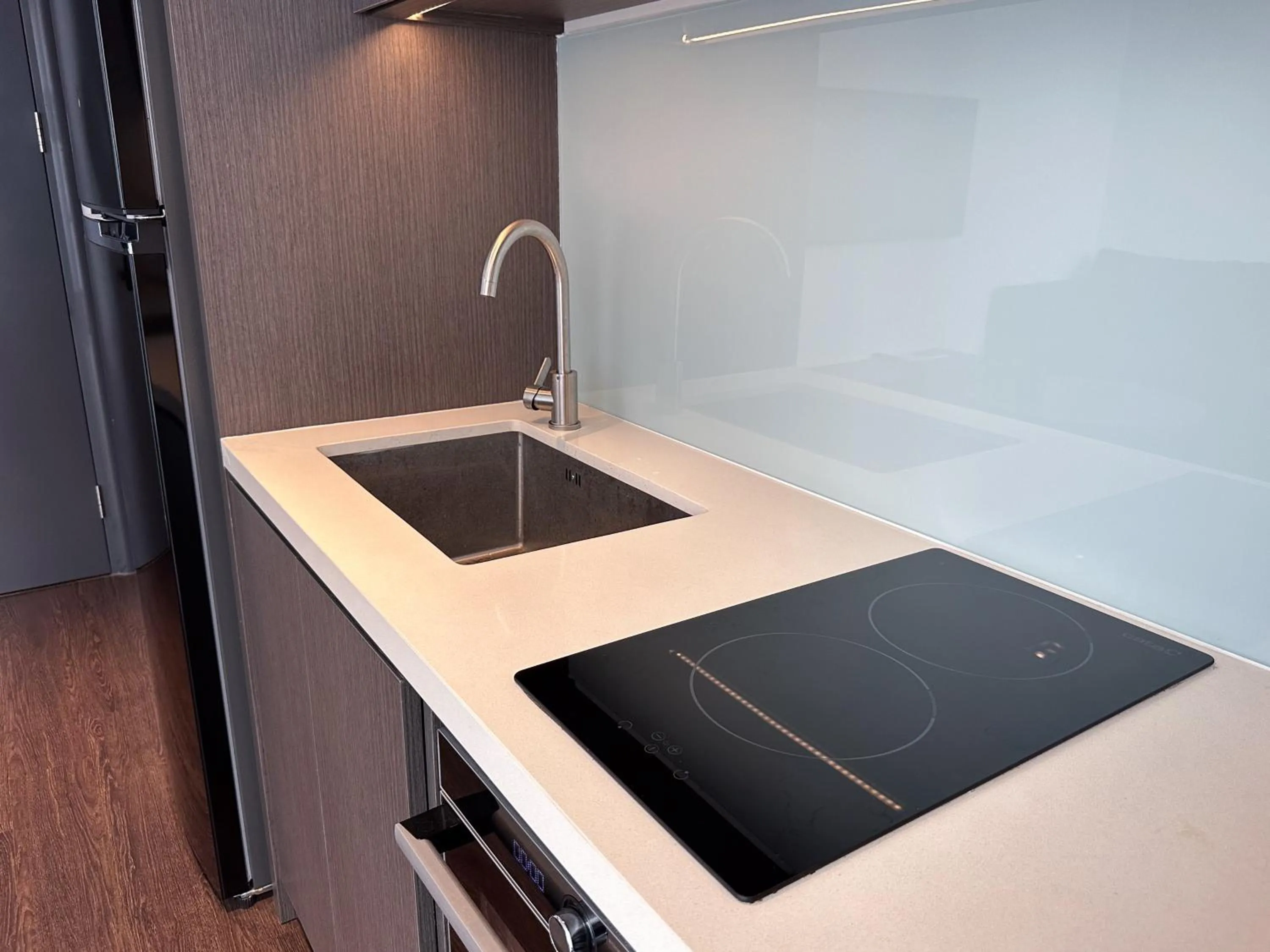 Hazuki, Modern Minimalist Apartment