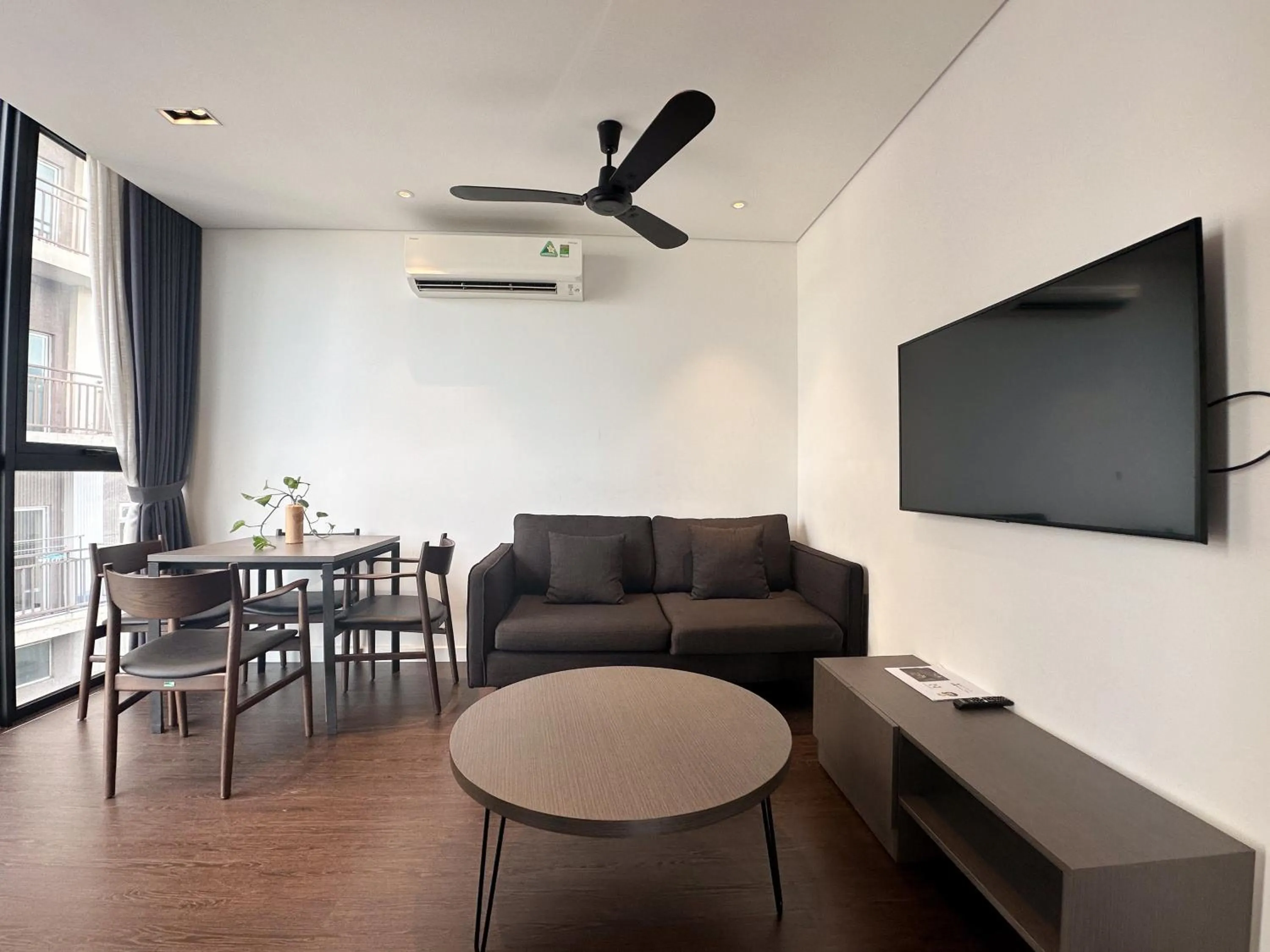 Hazuki, Modern Minimalist Apartment