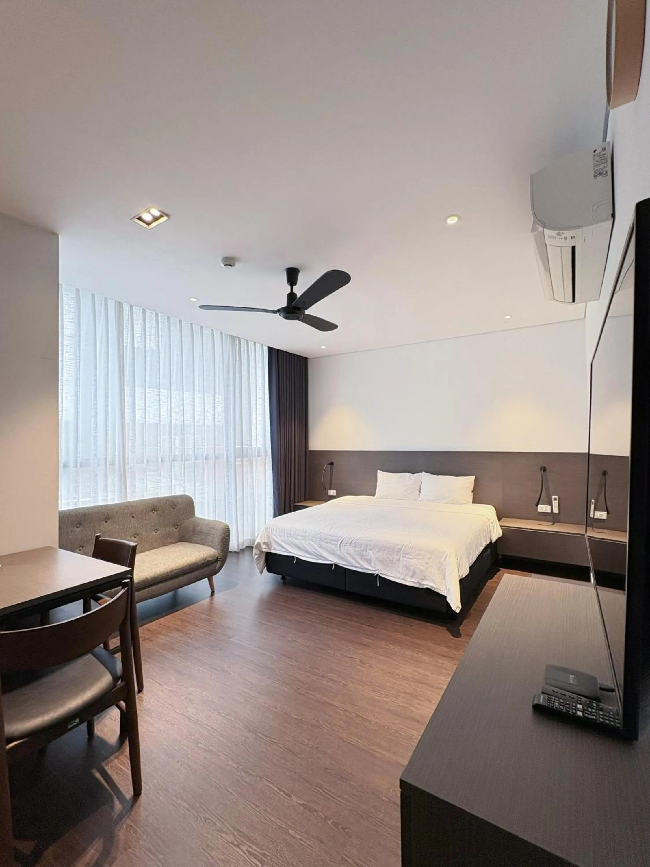 Bedroom, Bed in Hazuki, Modern Minimalist Apartment