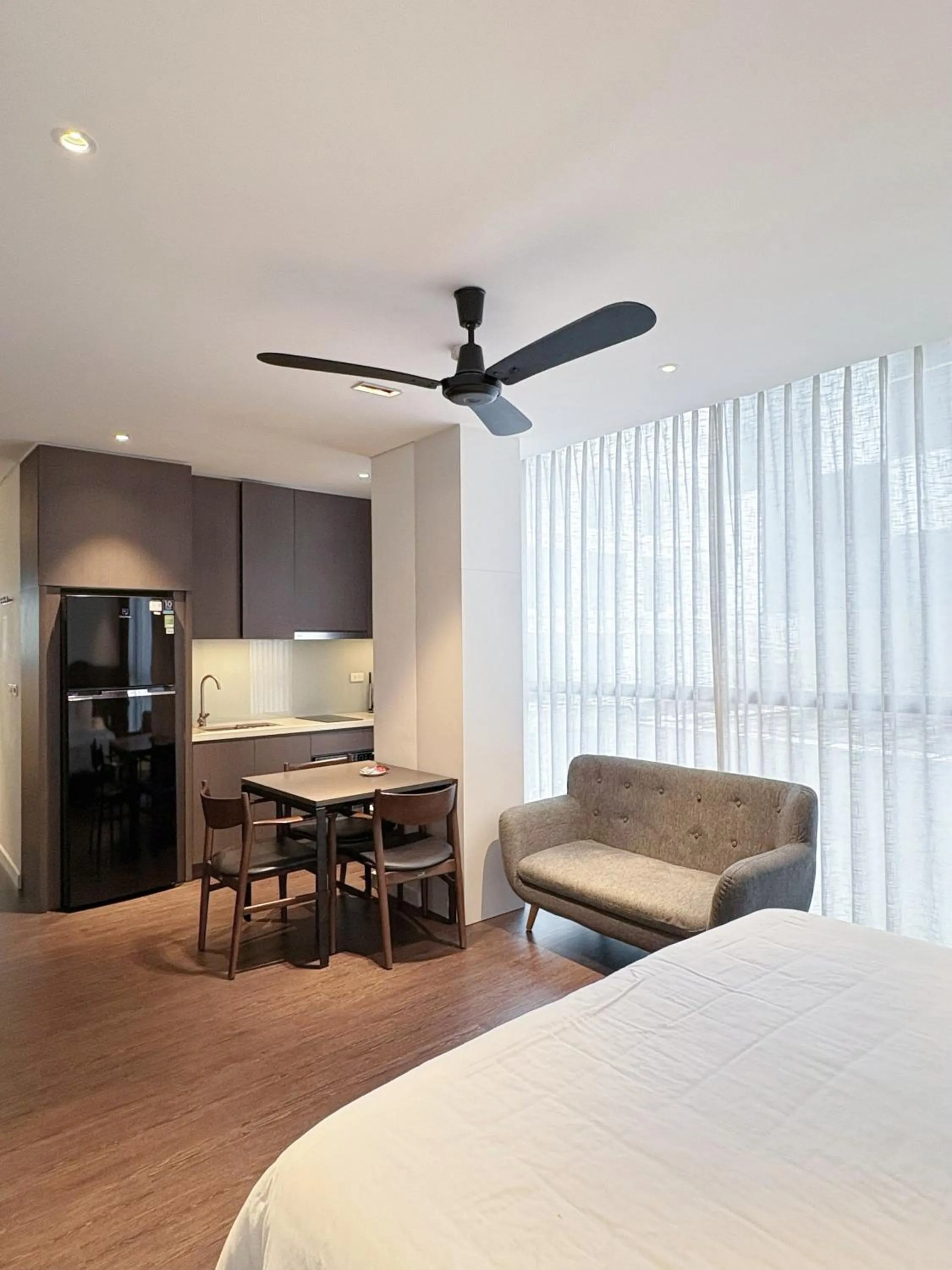 Bed in Hazuki, Modern Minimalist Apartment