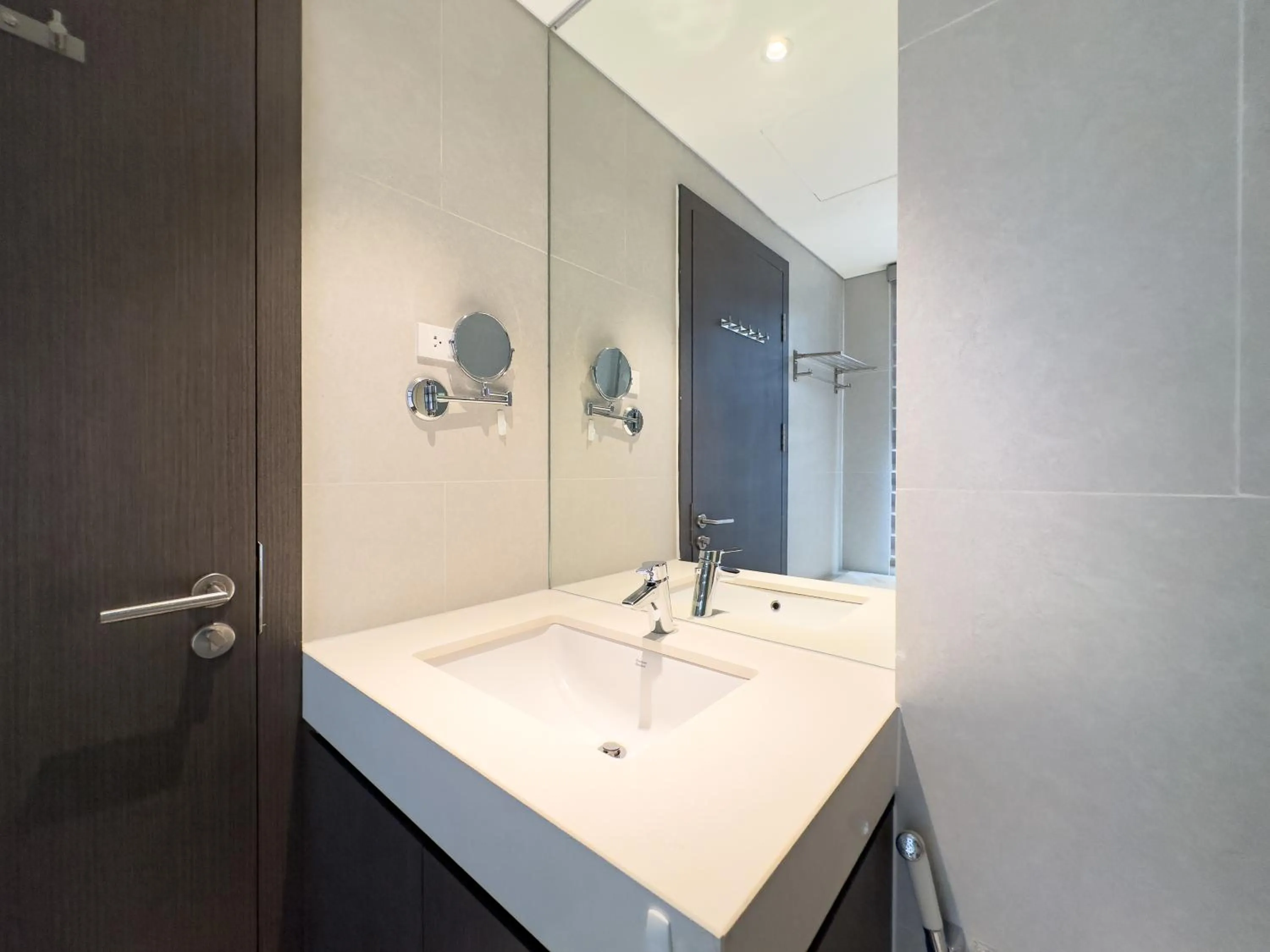 Hazuki, Modern Minimalist Apartment